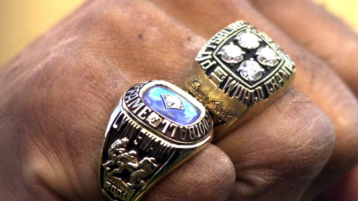 Larry Csonka 1972 and 1973 replica Super Bowl Championship rings