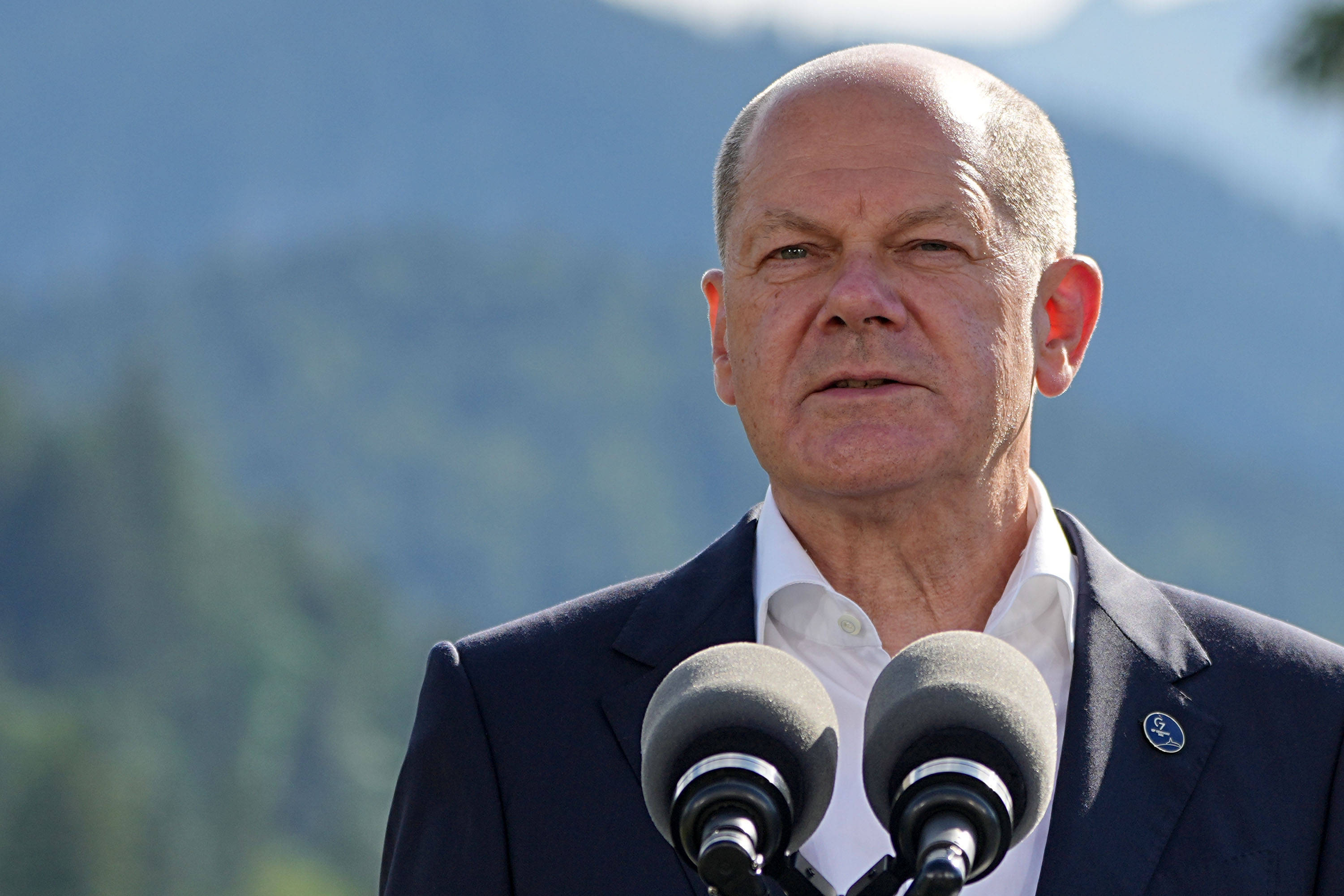 Klaus Müller im Interview: Chef der Bundesnetzagentur warnt vor hohen  Gaskosten
