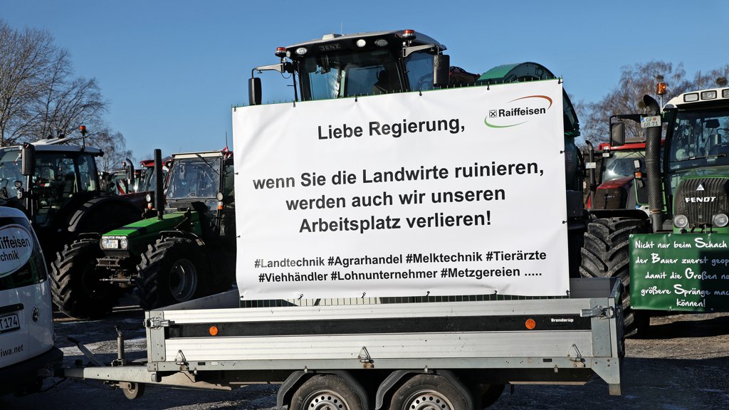 Trecker-Konvoi: Unterwegs mit Helmstedter Landwirt nach Hannover