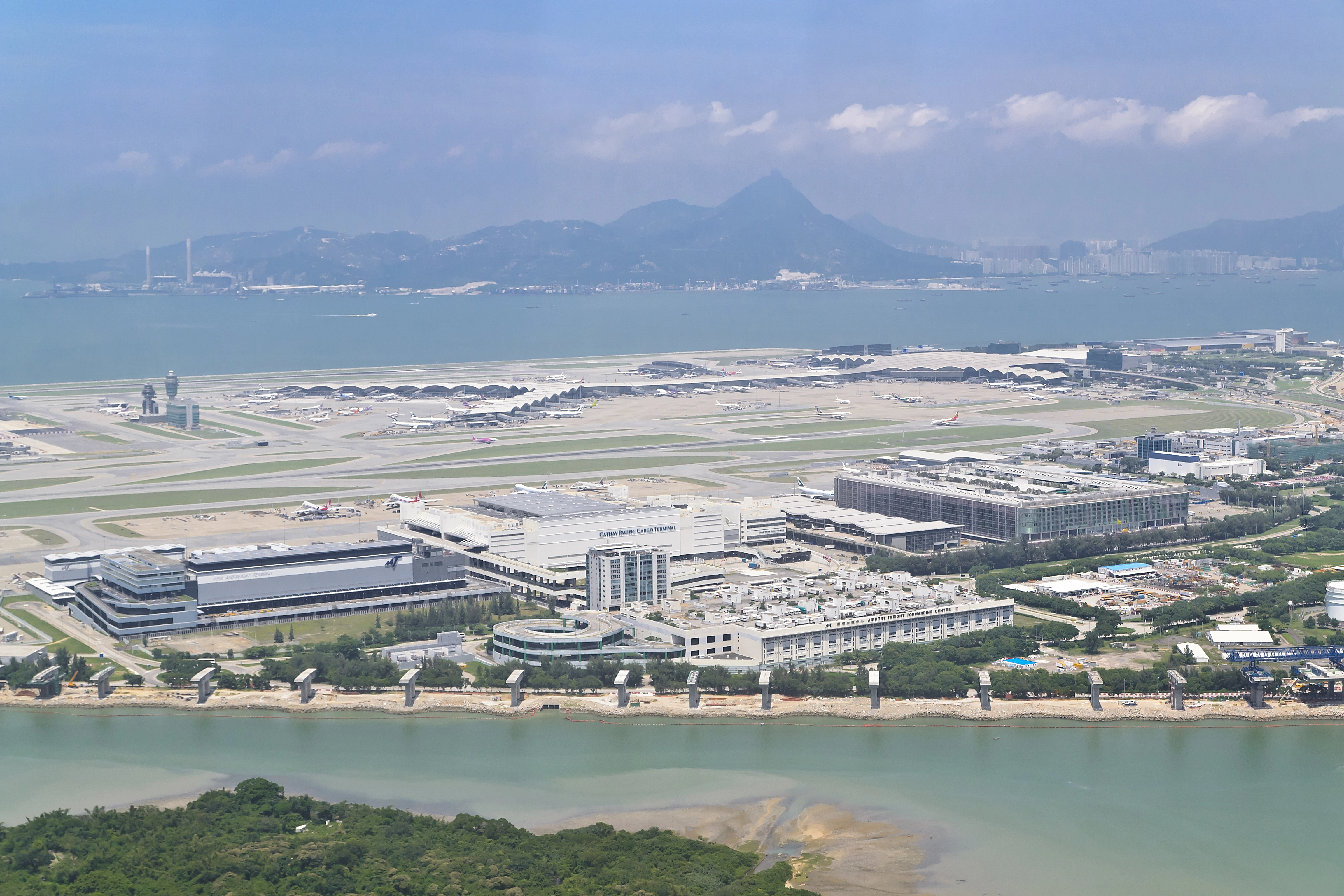 Riskantes Projekt: Chinas neuer Mega-Airport entsteht auf dem Meer