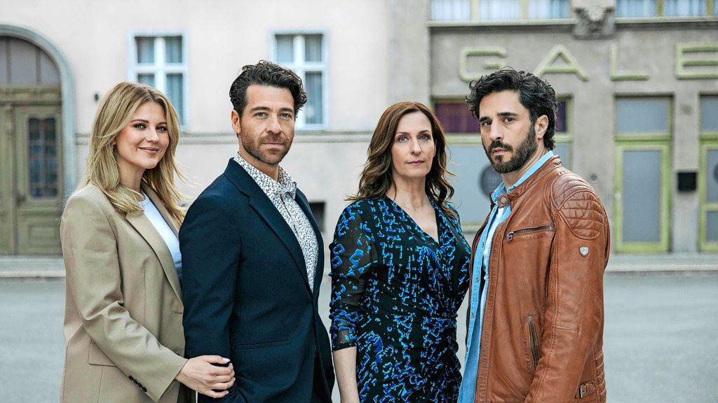 8000. Folge GZSZ: RTL-Serie feiert Jubiläum am Montag - in Babelsberg  gedreht