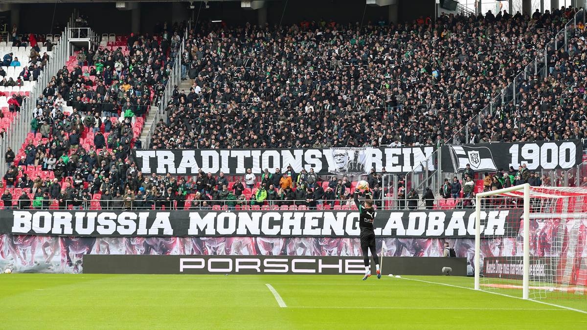 Trillerpfeifen-Protest gegen RB Leipzig Gladbach-Fans setzen Support aus