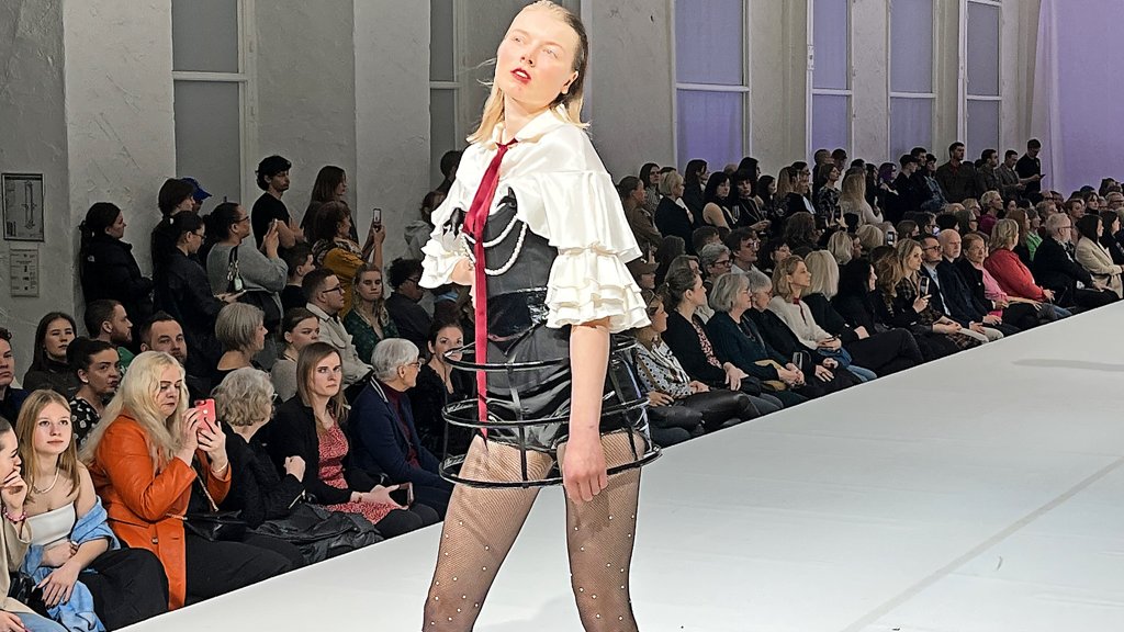 Aleksey Paninning senzurasiz yalangoch fotosurati