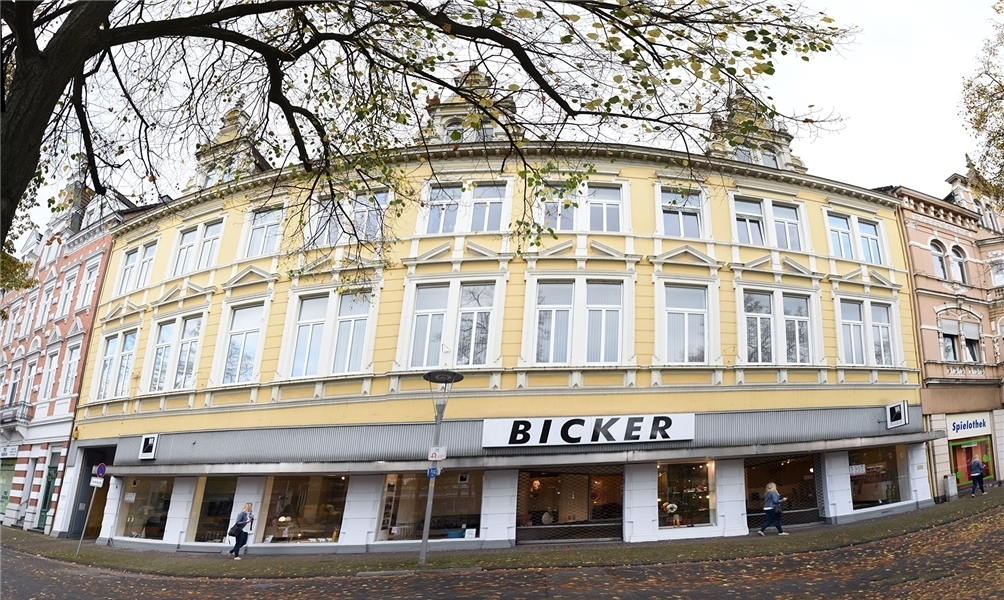 Möbelhaus Bicker schließt