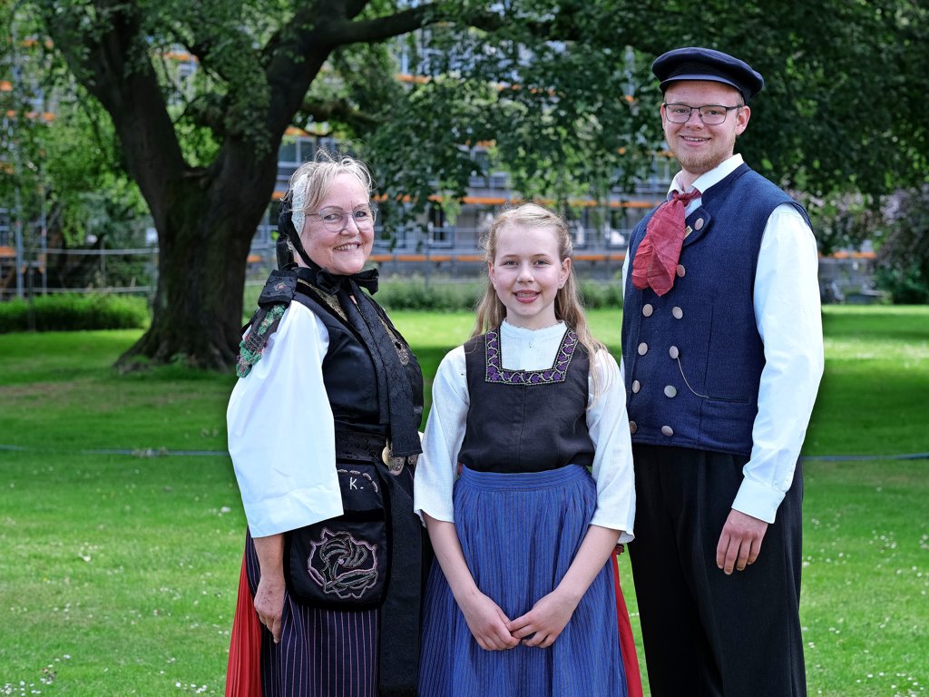 So sieht die Heeslinger Tracht aus