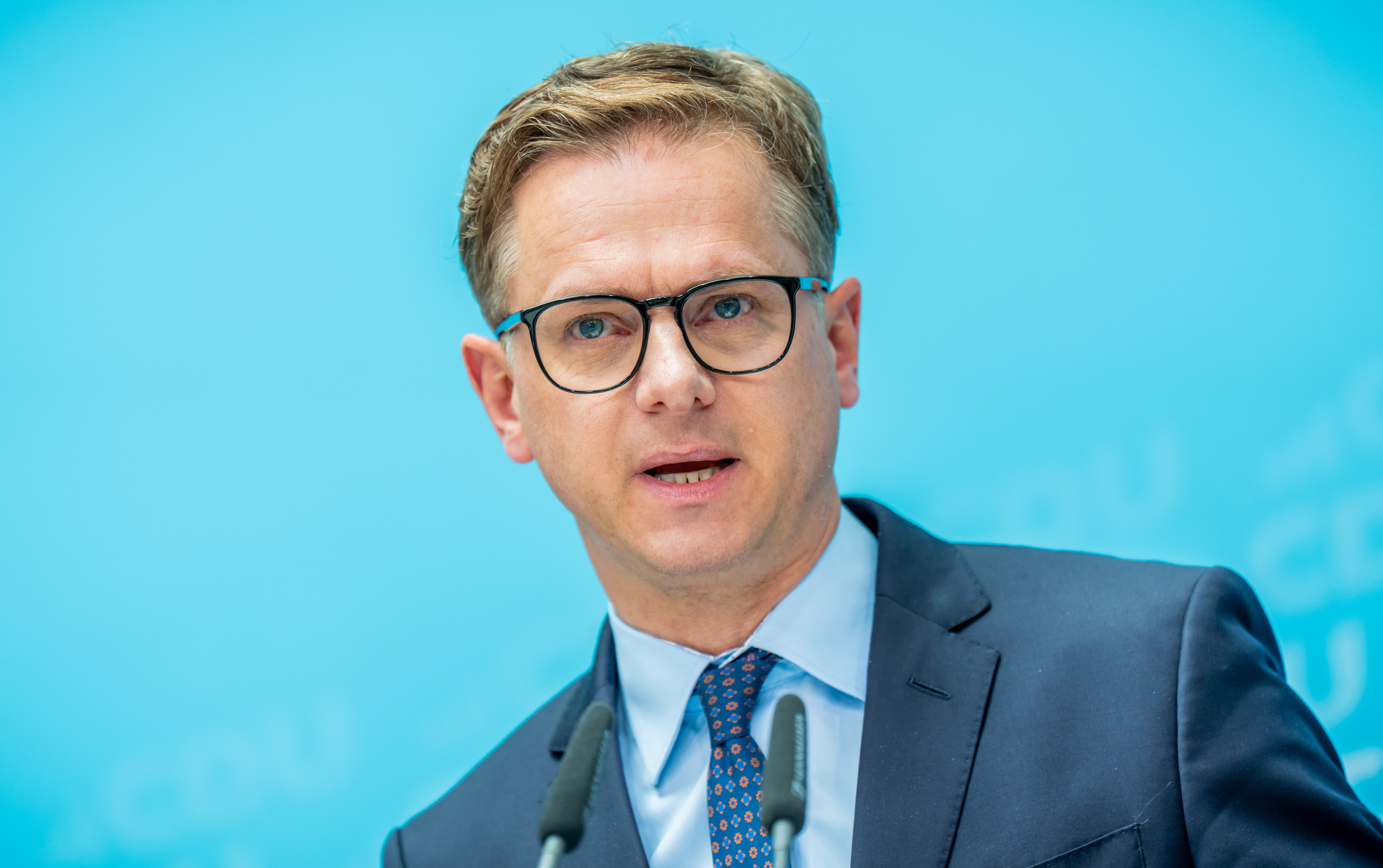 Ruck-Jahr 2026? Linnemann verspricht große Reformen inmitten von Krisen