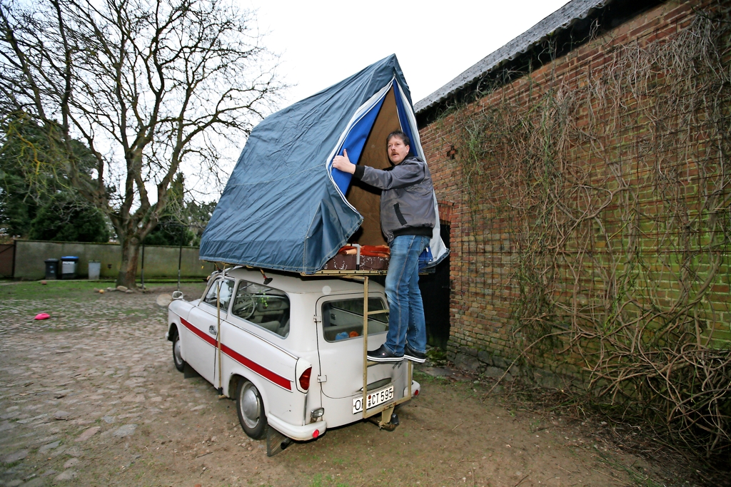 Autoliebhaber Frank Lange: 600-er Trabi mit Dachzelt ist sein ganzer Stolz