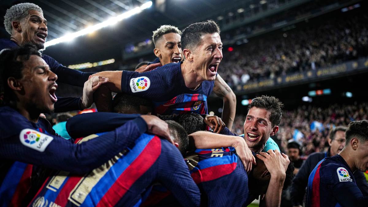 Vorentscheidung in La Liga Last-Minute-Treffer beschert FC Barcelona Sieg im Clásico