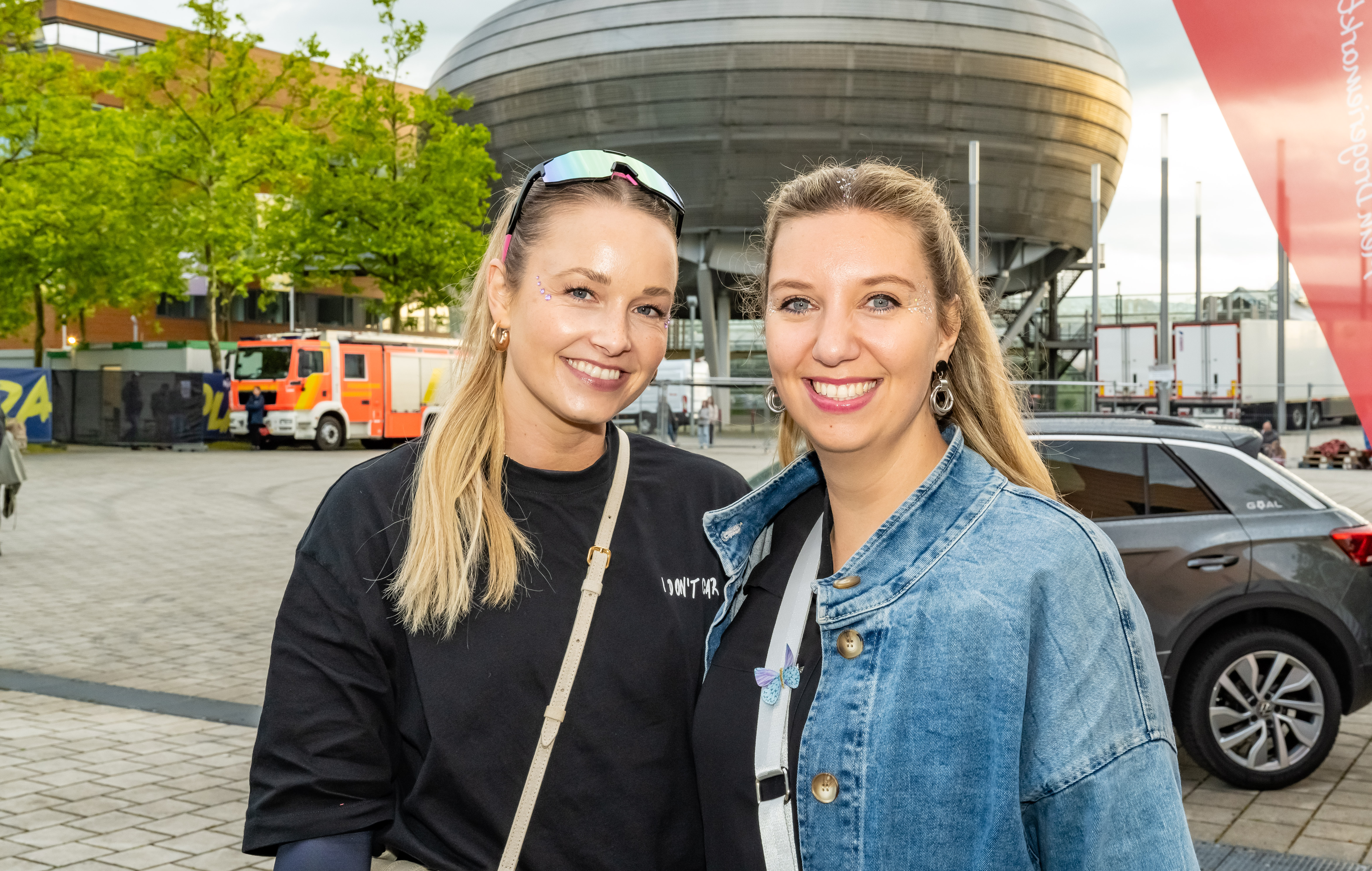 Lezbiyen anal fisting pissing lavman Budda jinsiy aloqa haqida