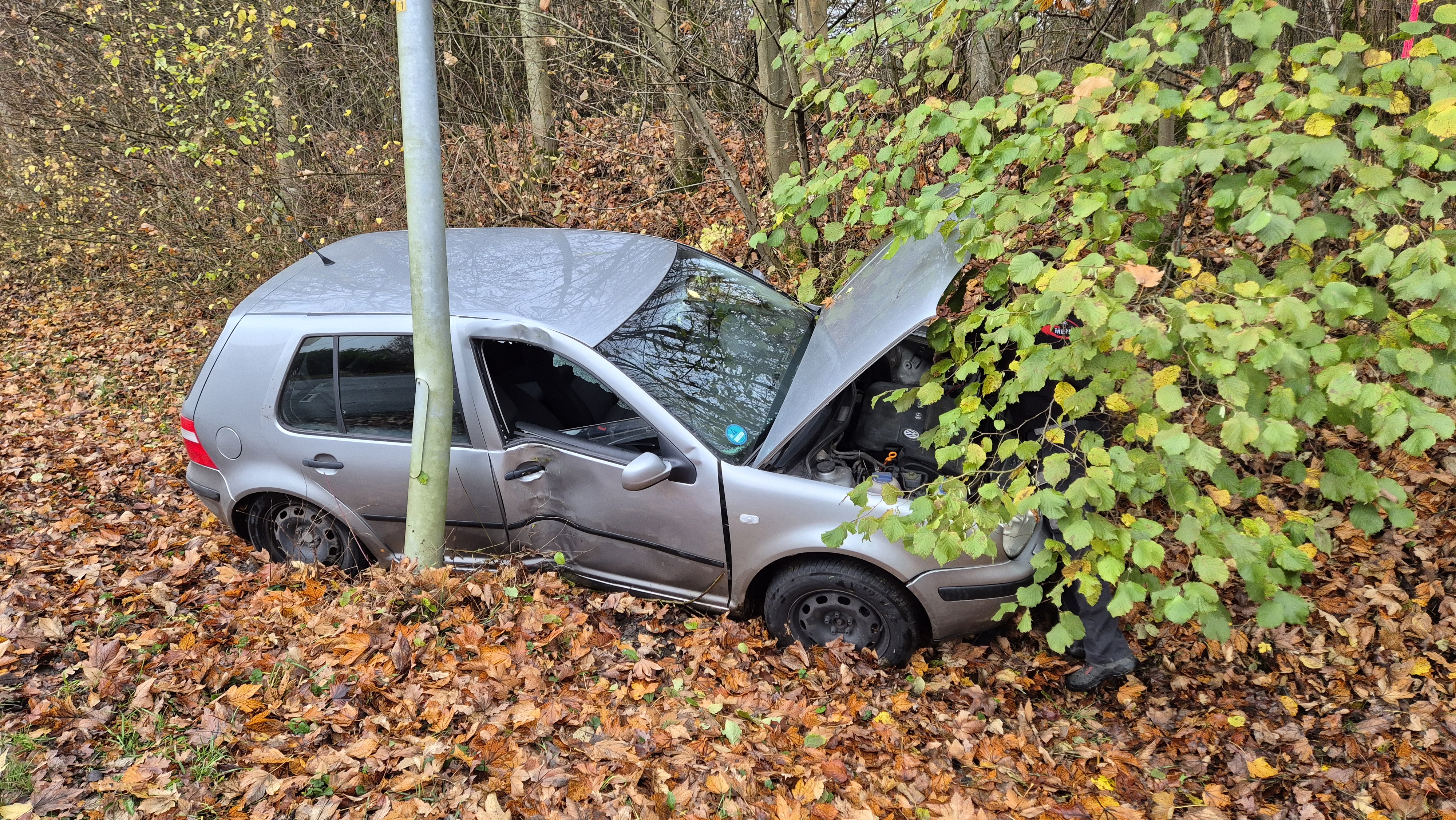 Horrorfund auf A45 bei Olpe: Abgetrennte Hände stammen von Frau aus Eritrea  - Baby ausgesetzt