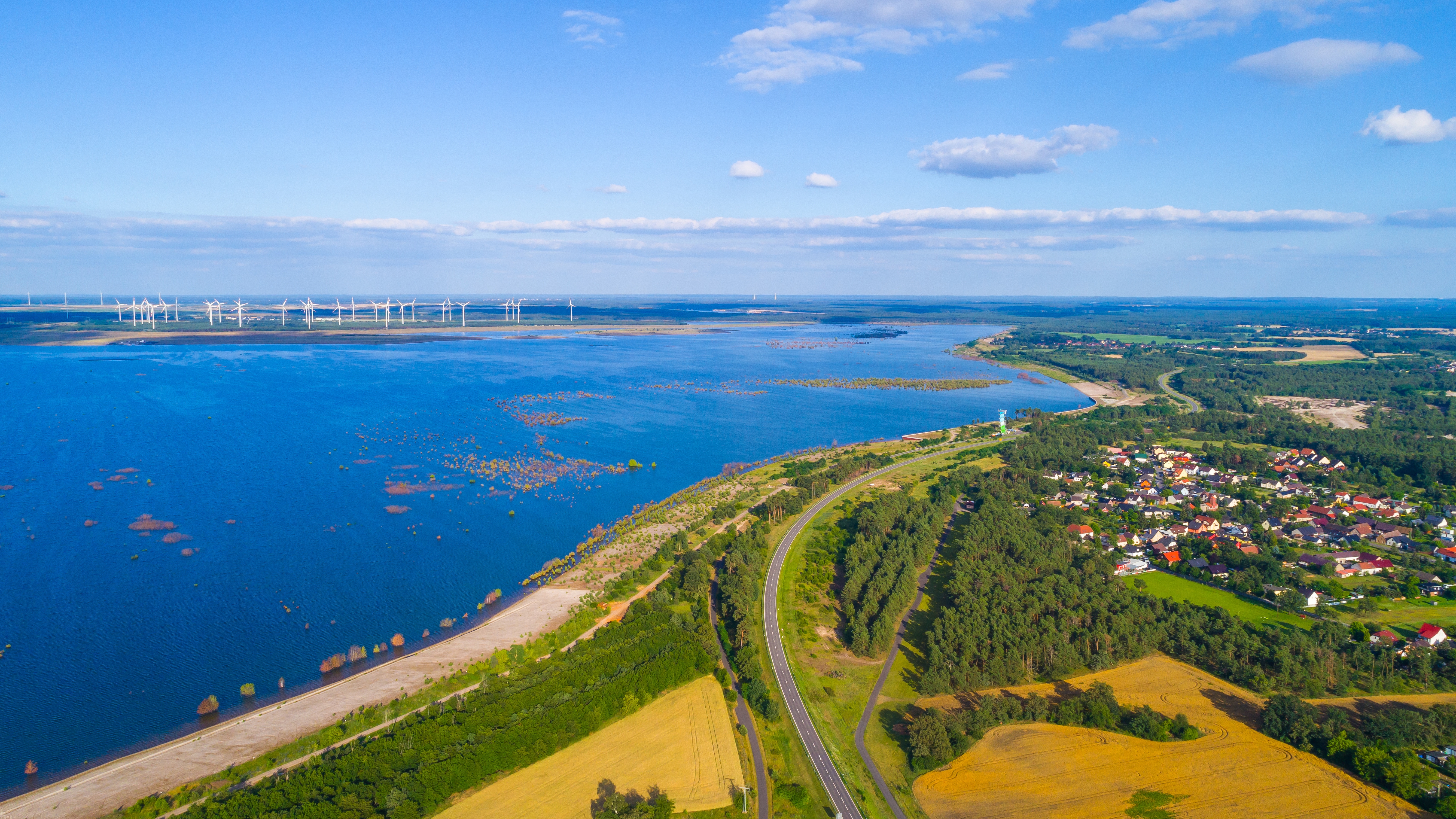 Bergbau: Wie aus einem Tagebau ein Badesee entsteht