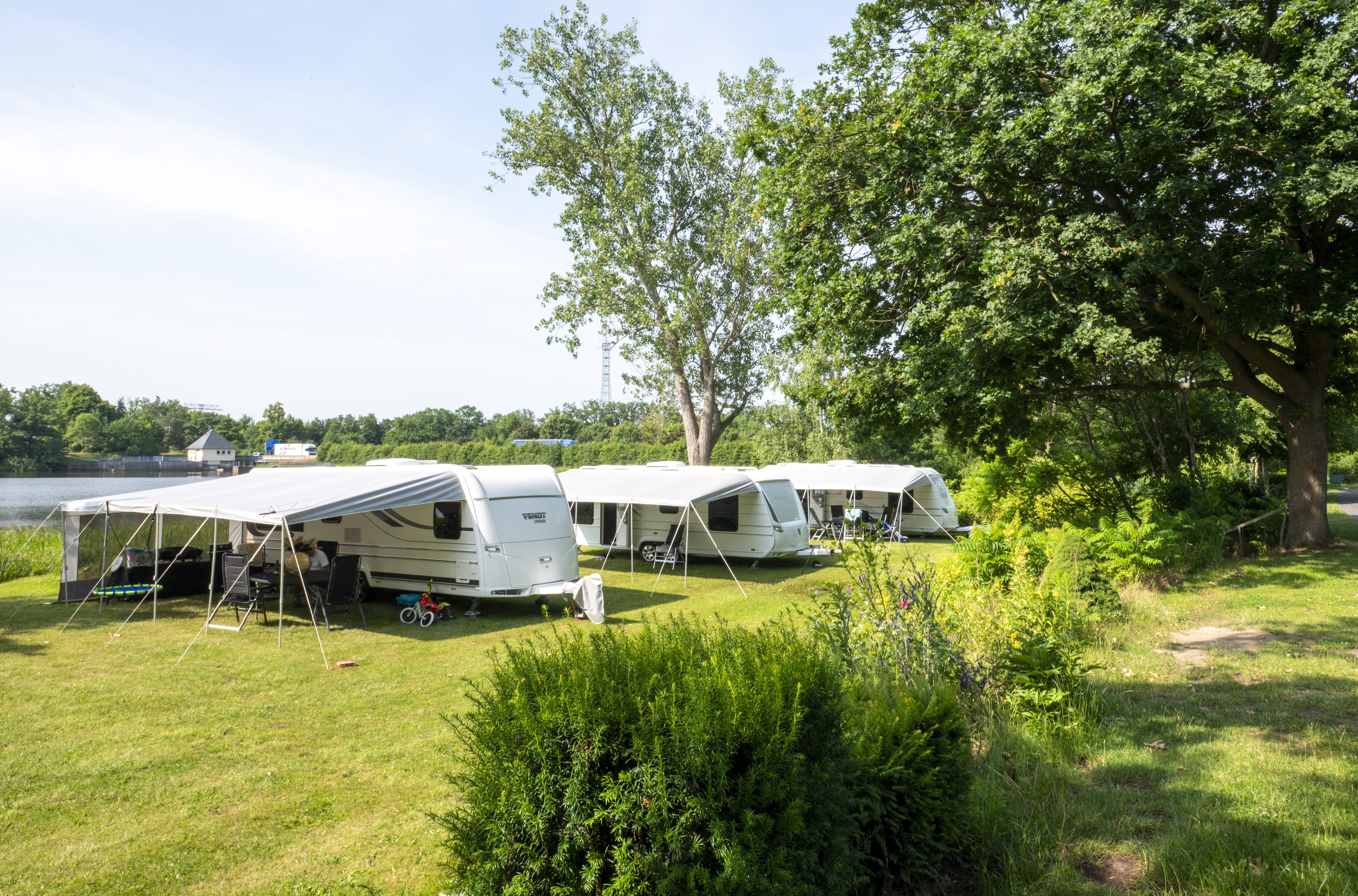Campingplatz an der Autobahn A13 in Radeburg bietet auch Stellpltze fr  Pferde