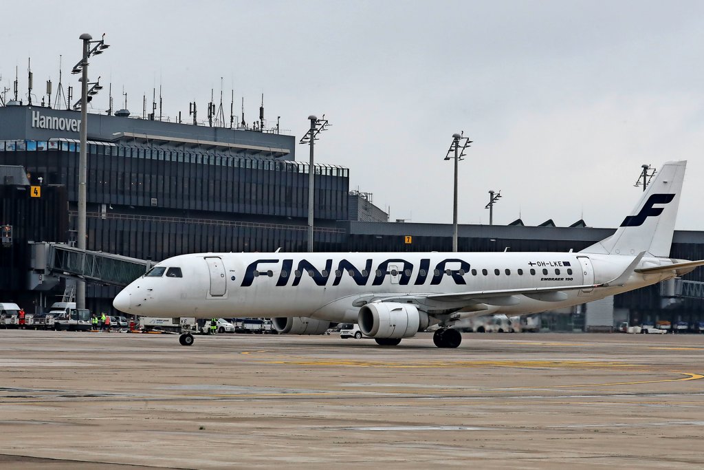 Finnair: Zwei Strecken gestrichen - Reisende müssen Bus nehmen