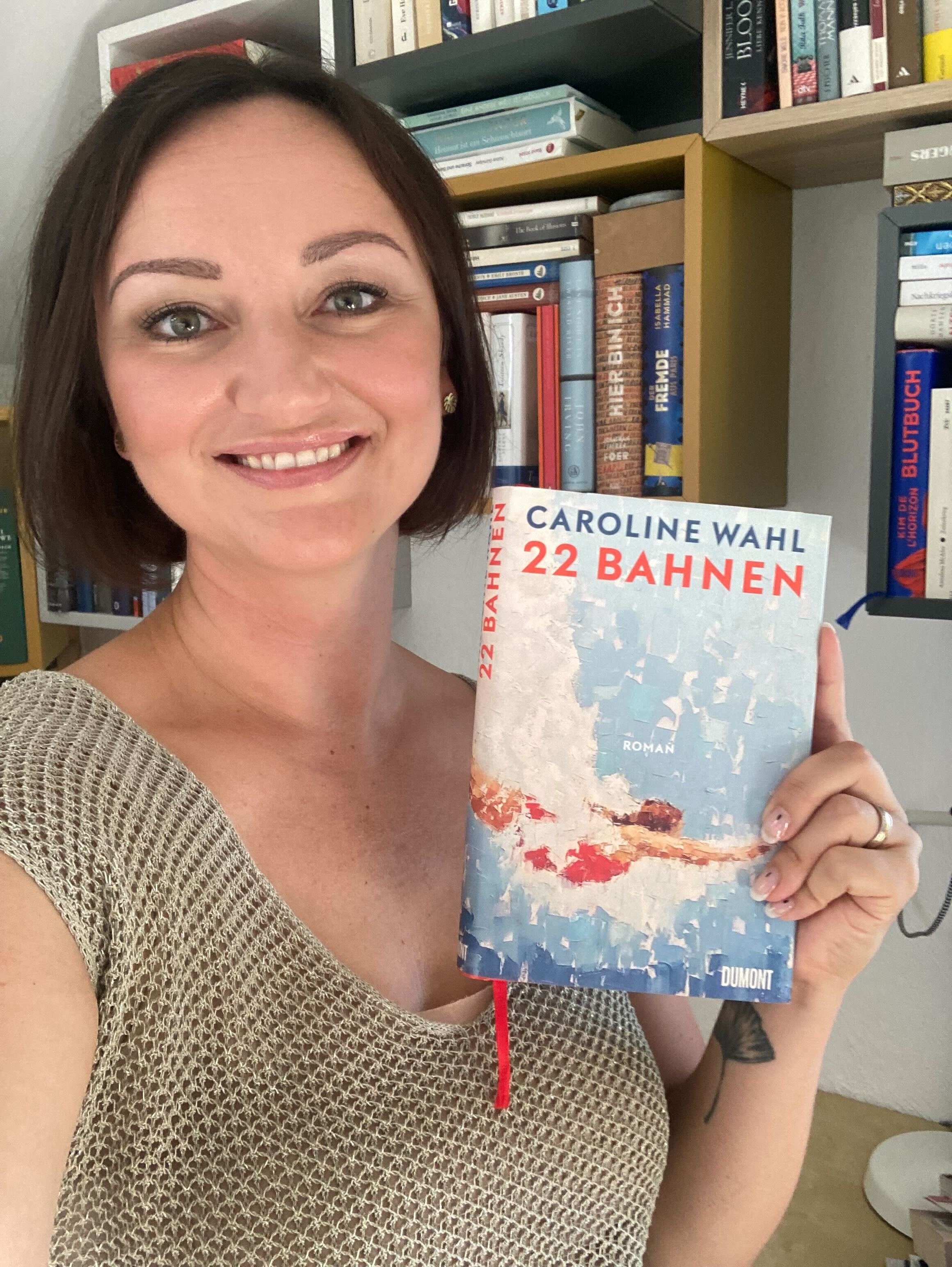 Literaturkritik   Heftige Diskussionen Um Bestsellerautorin Caroline Wahl - t4b3rex