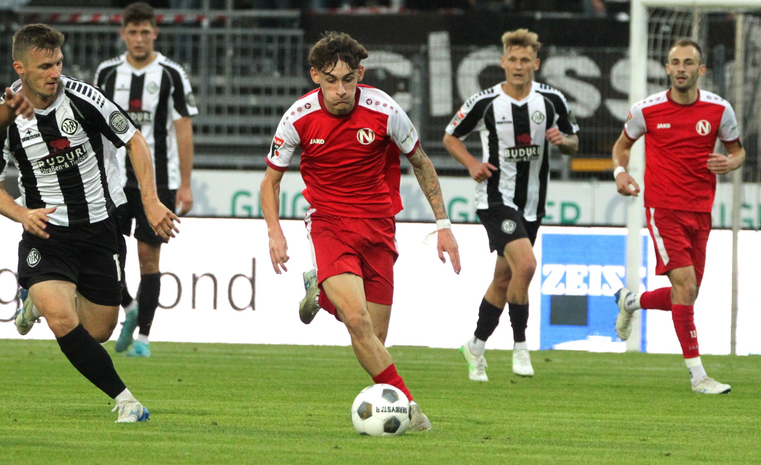 Porno video sotib olish va sotuvchi ayol