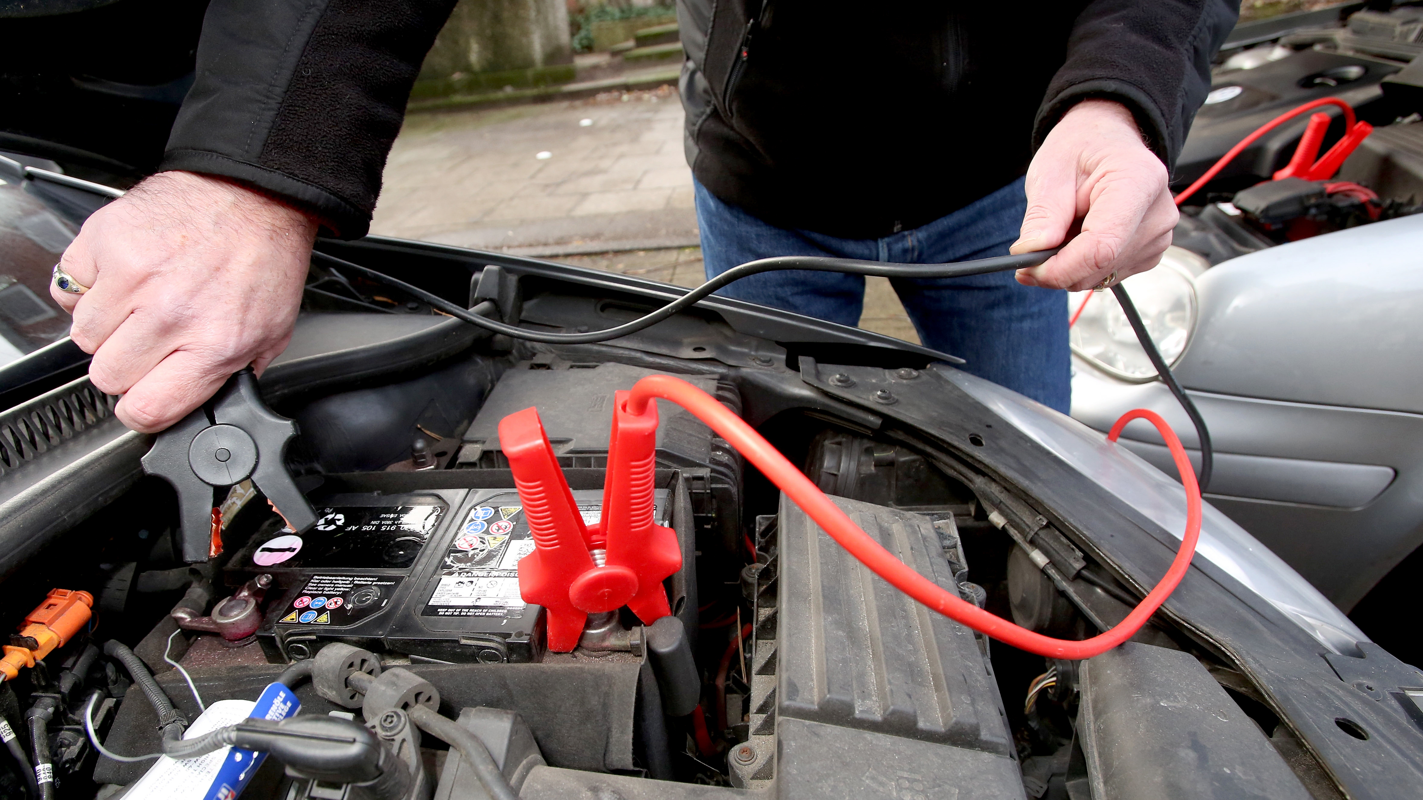Frostschutz, Batterie, Reifen: Zehn Tipps für ein winterfestes Auto