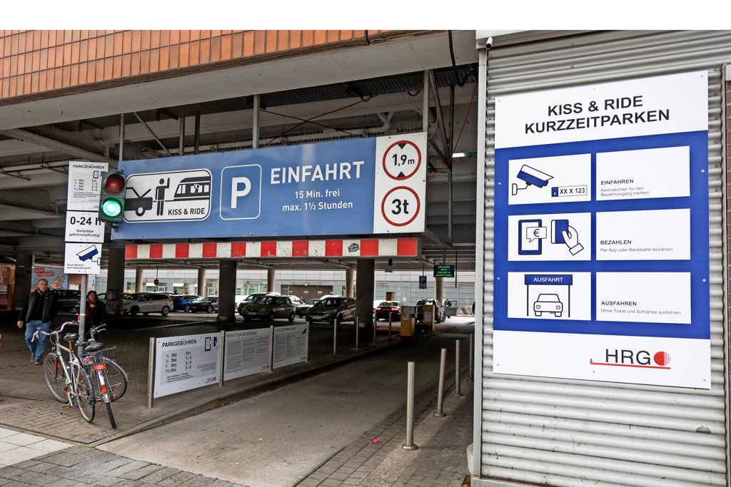 Hannover: Parkhaus am Bahnhof - Hier wird das Autokennzeichen zum Parkticket