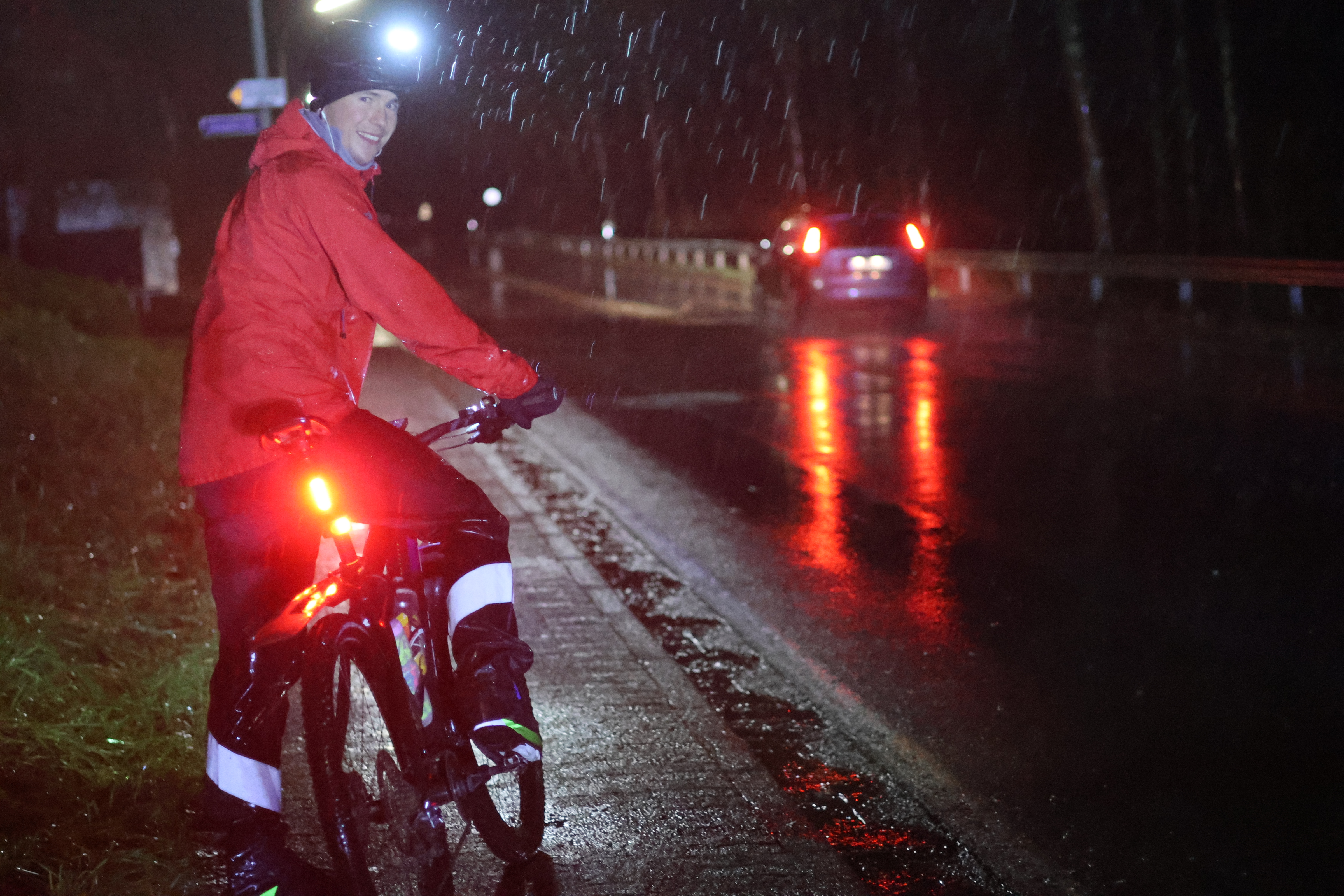 Der „Nightrider“ aus Deuz: Radsportler Marc Grübener trainiert oft im  Dunkeln