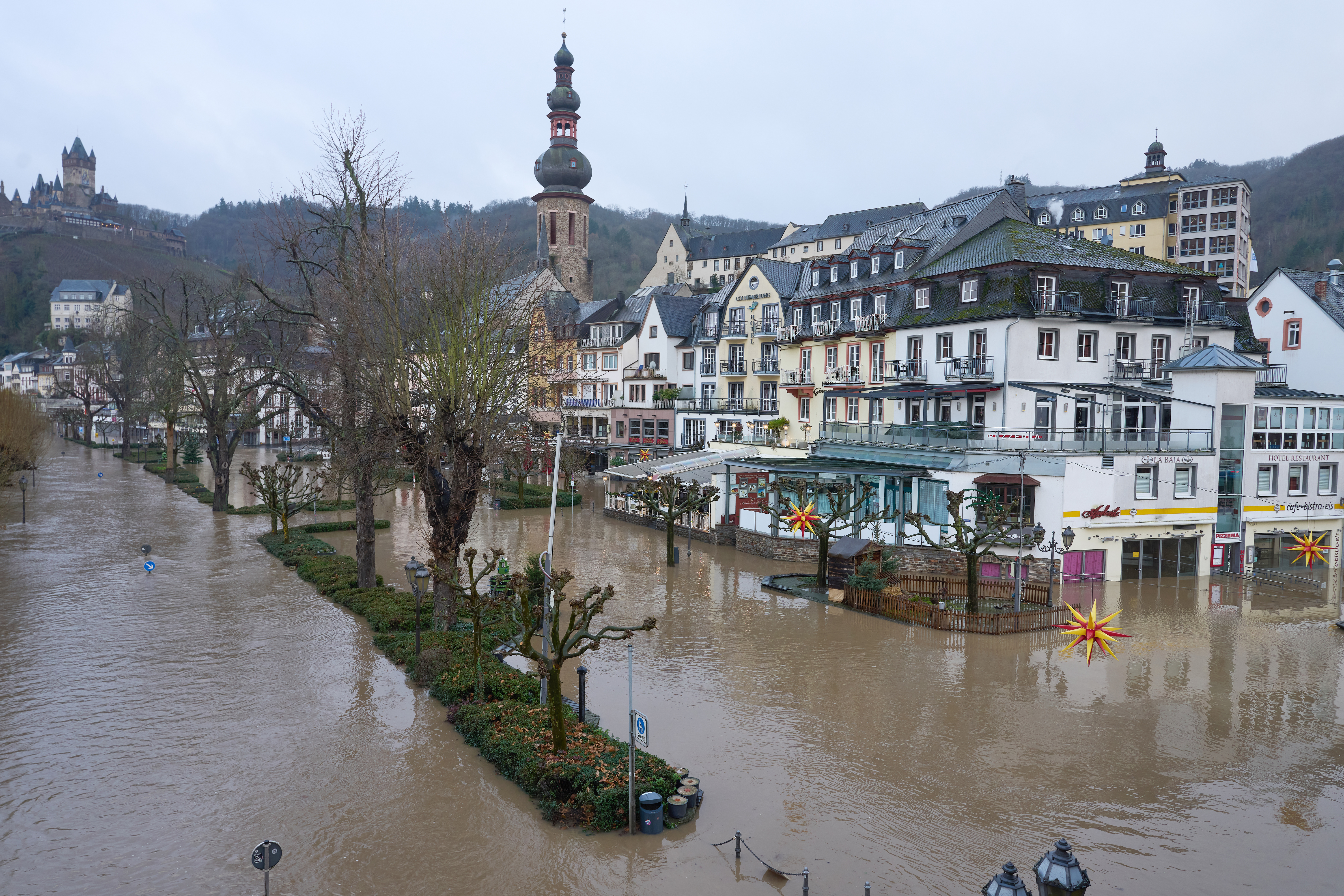 Hochwasser: Kaum noch Regen ab Samstag – Wintereinbruch sorgt für neue  Probleme