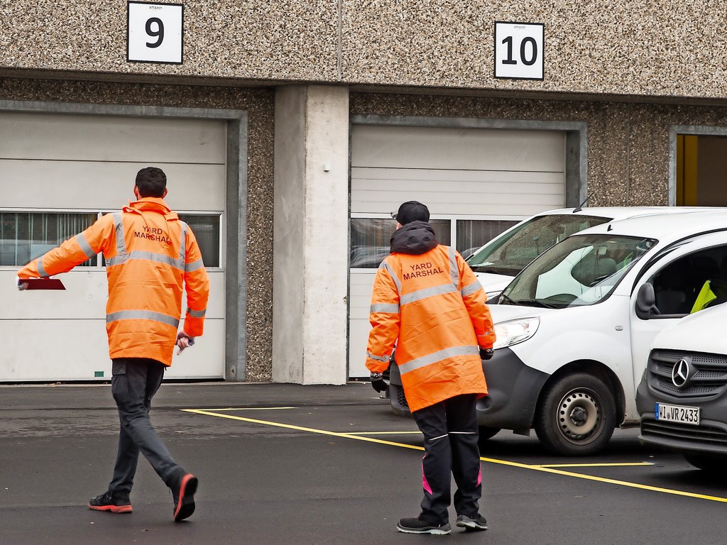 rundgang-durch-das-amazon-verteilzentrum-in-luthe