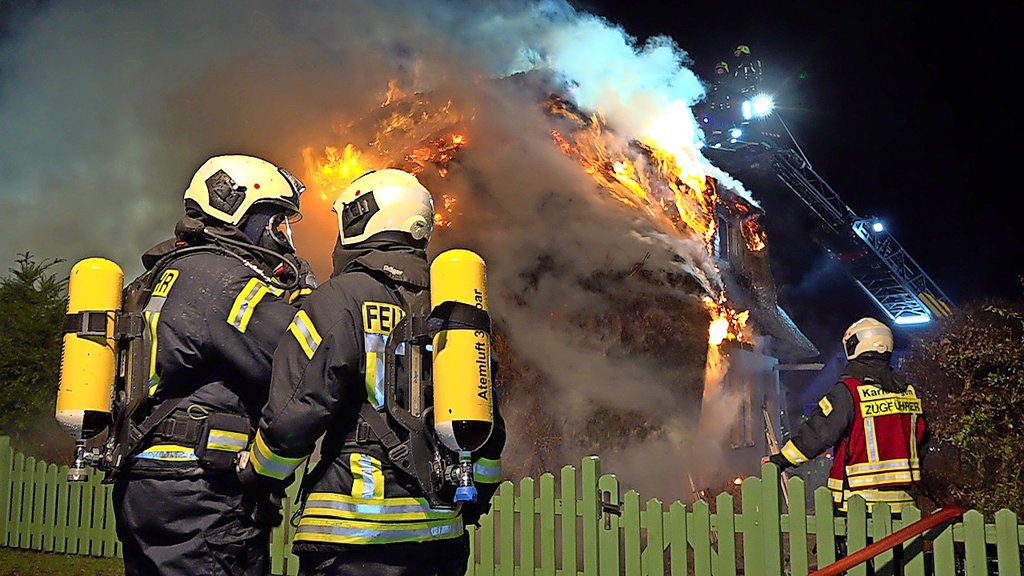Karlshagen: Feuerwehr blickt auf herausforderndes Jahr - Kameraden geehrt