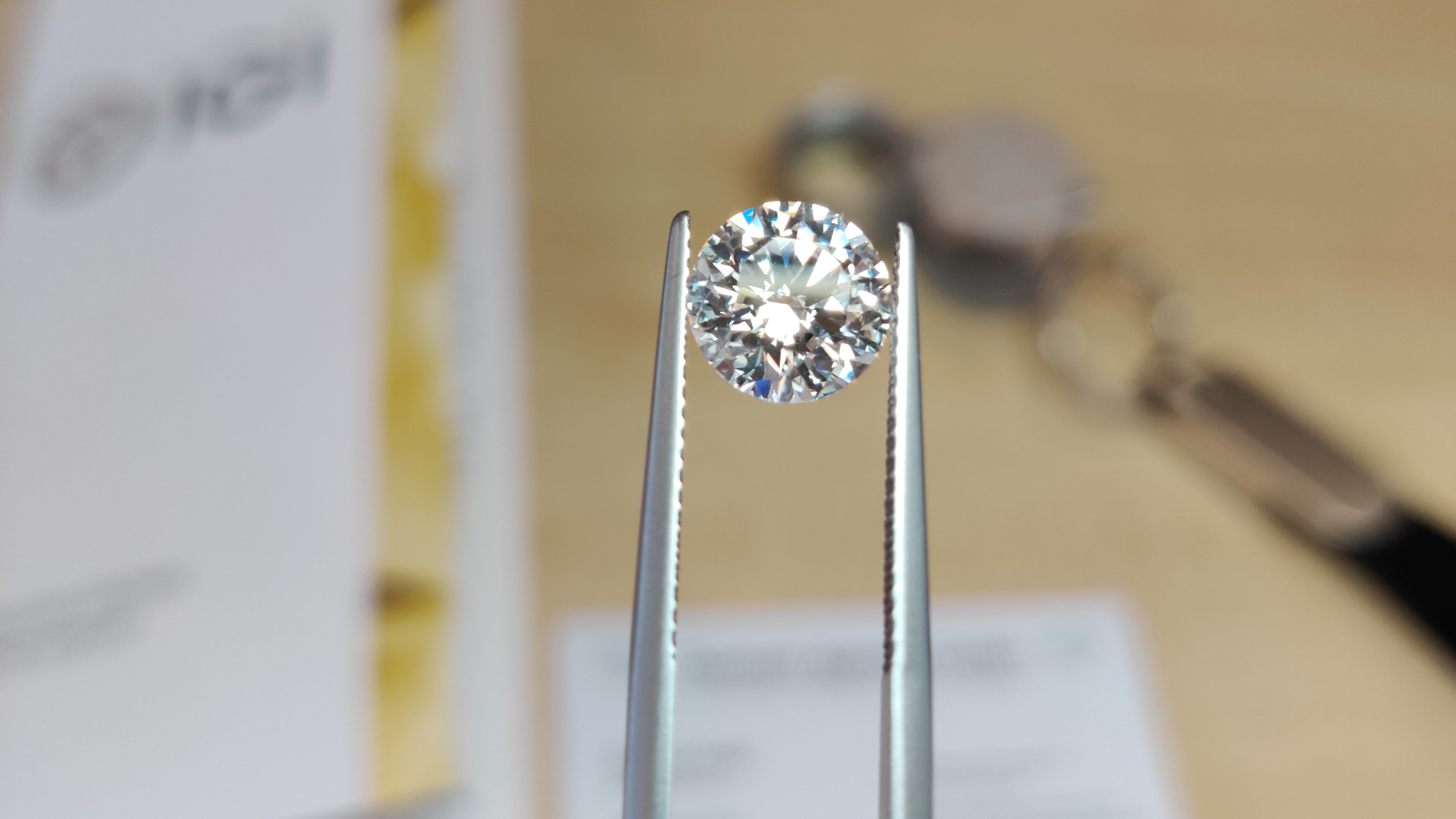 Diamant: Im Labor gezüchtet oder natürlich? Wie man den