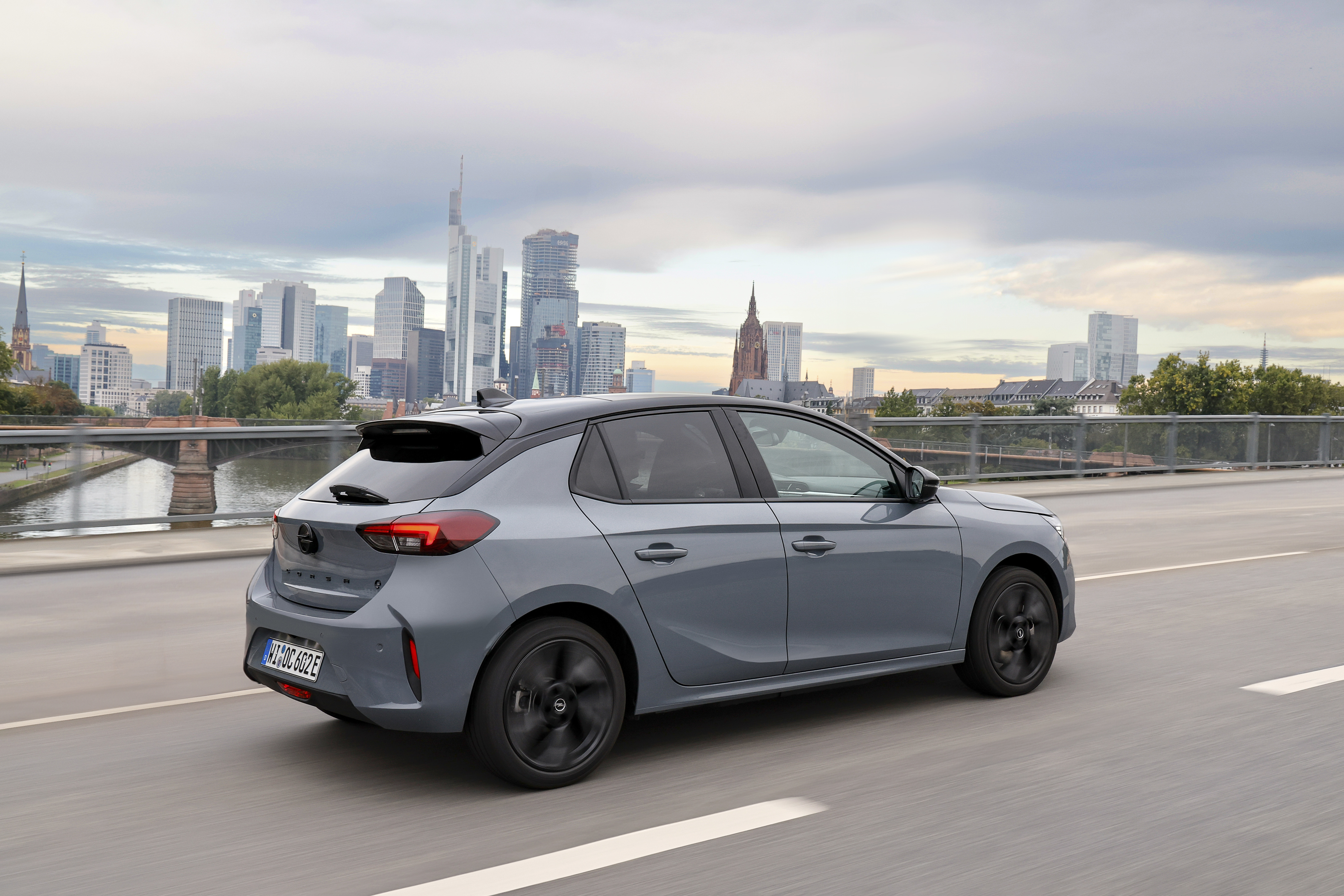 Opel Corsa Facelift: Künftig mit zwei Elektroantrieben
