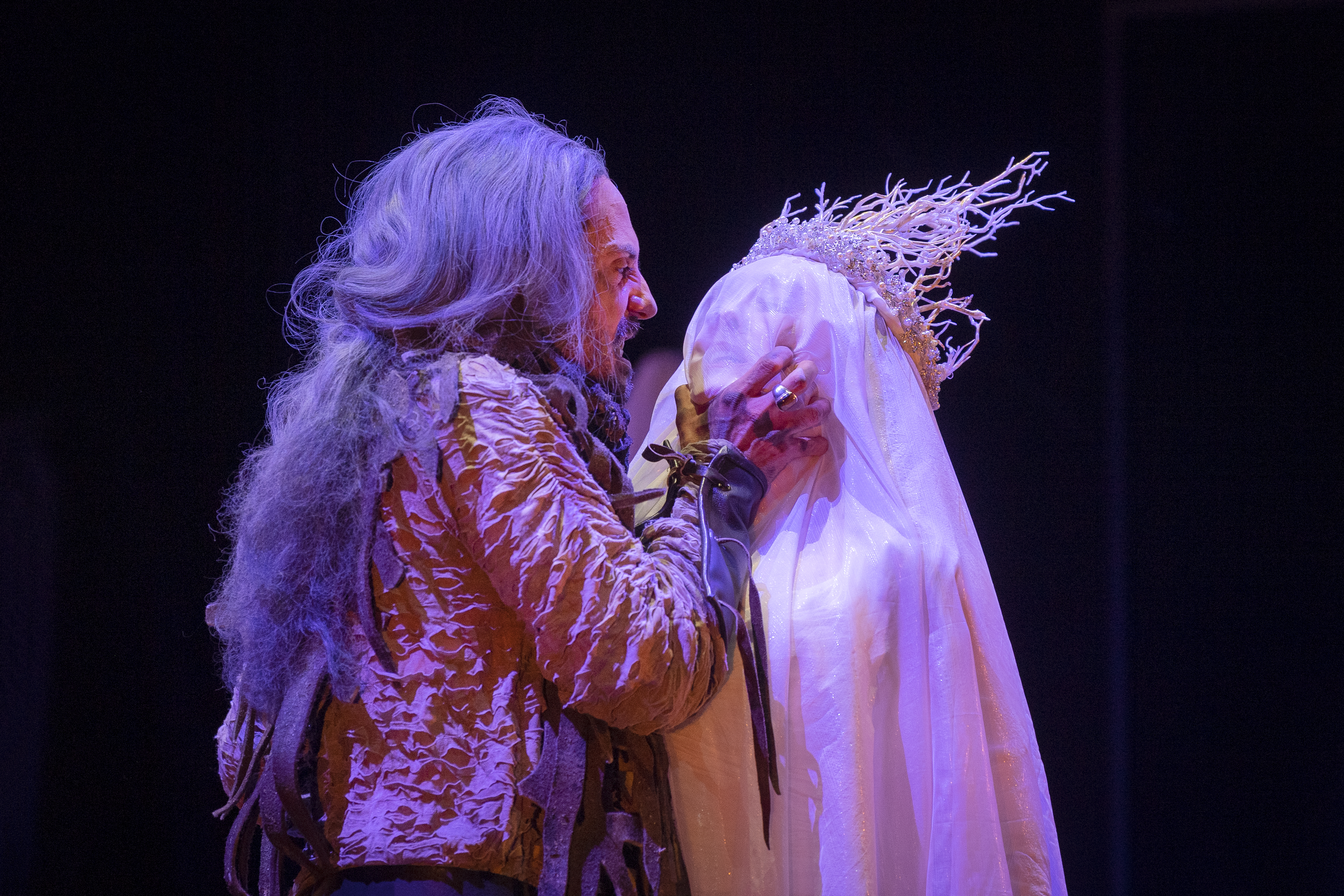 Qiz jinsiy aloqa qilishni xohlaydi, men Pushkino yaqinida yashayman.