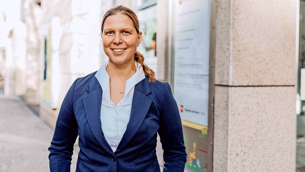 Ular suratlarimni eshagimga solib qoyishadi