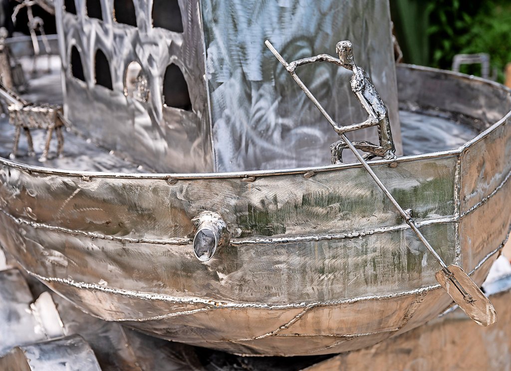 Neuruppin Die Arche Noah steht in Karwe Kunst als Hoffnungszeichen