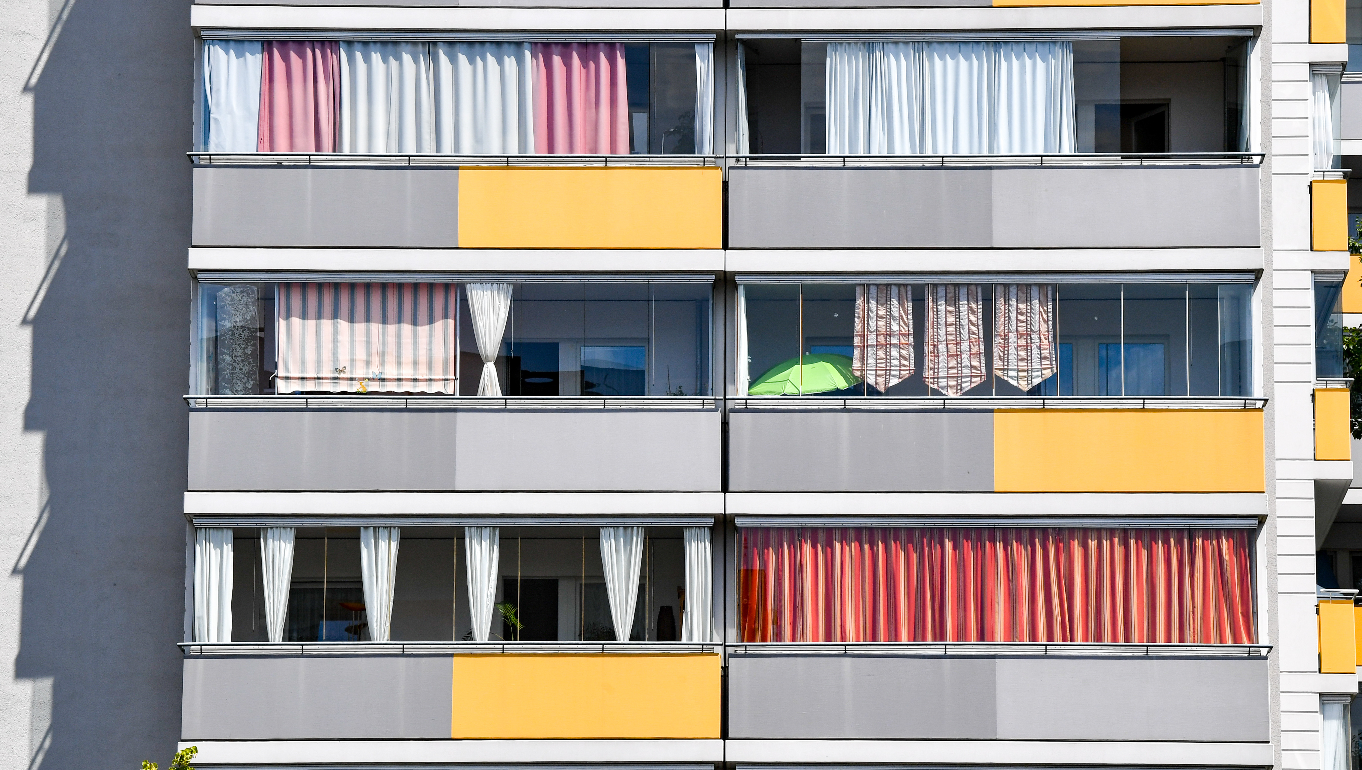 Sonnenschutz für Terrasse oder Balkon: Markise, Rollo, Smart Glass – das  sind die besten Schattenspender