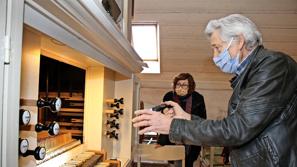Neustadt: Marktkirchen-Kantor Ulfert Smidt stellt Bordenaus Orgel auf die  Probe