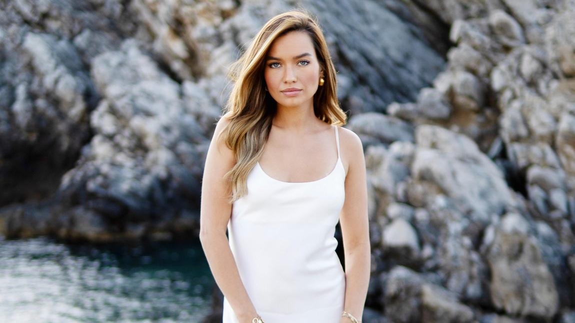 HD porno filmda qora tanli ayollar Shoxli studlar sargish slyukani issiq jinsiy aloqaga jalb qiladi