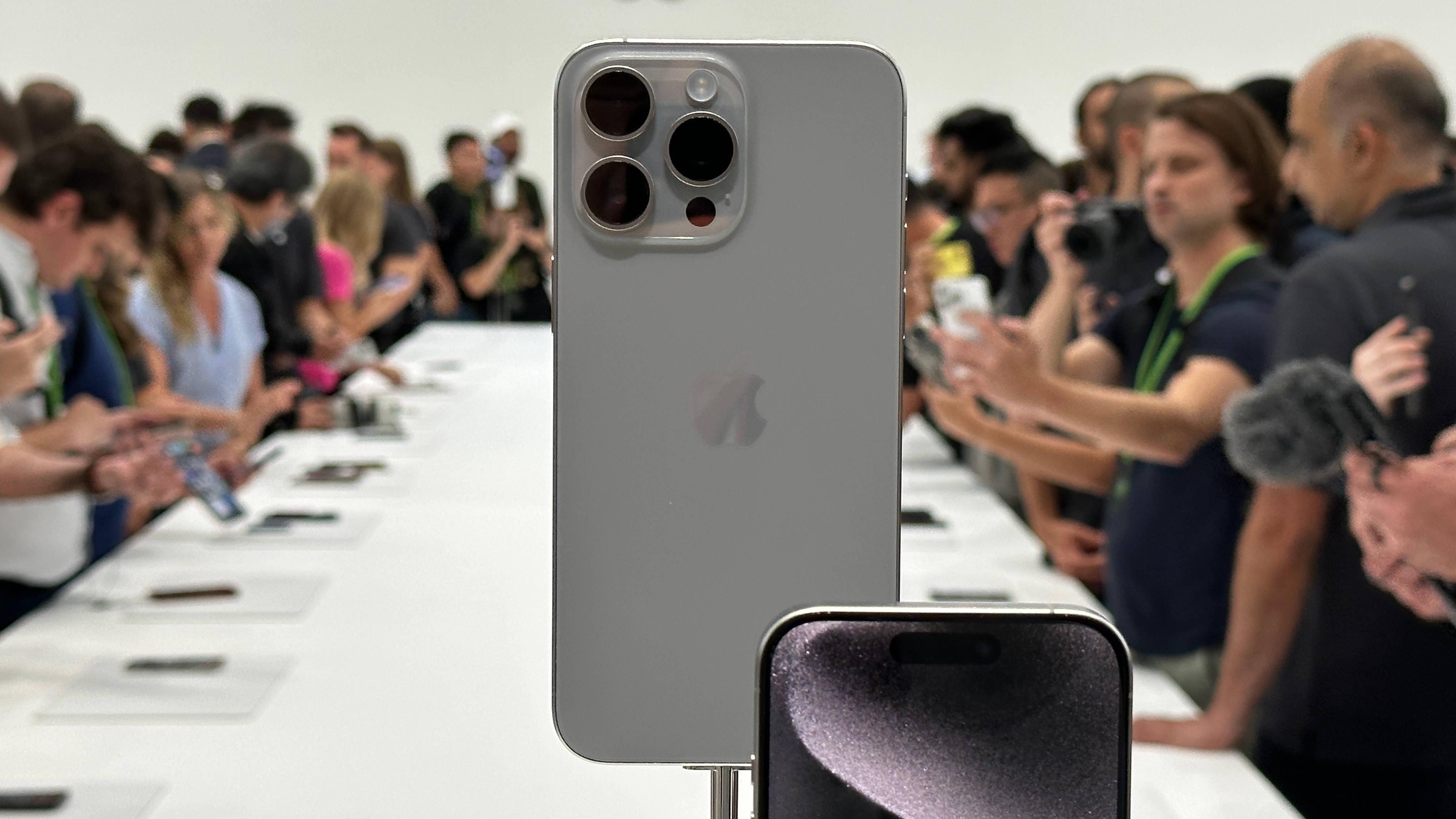 iPhone 15 Pro Max: Erstmals versagt ein Apple-Smartphone im Durability-Test