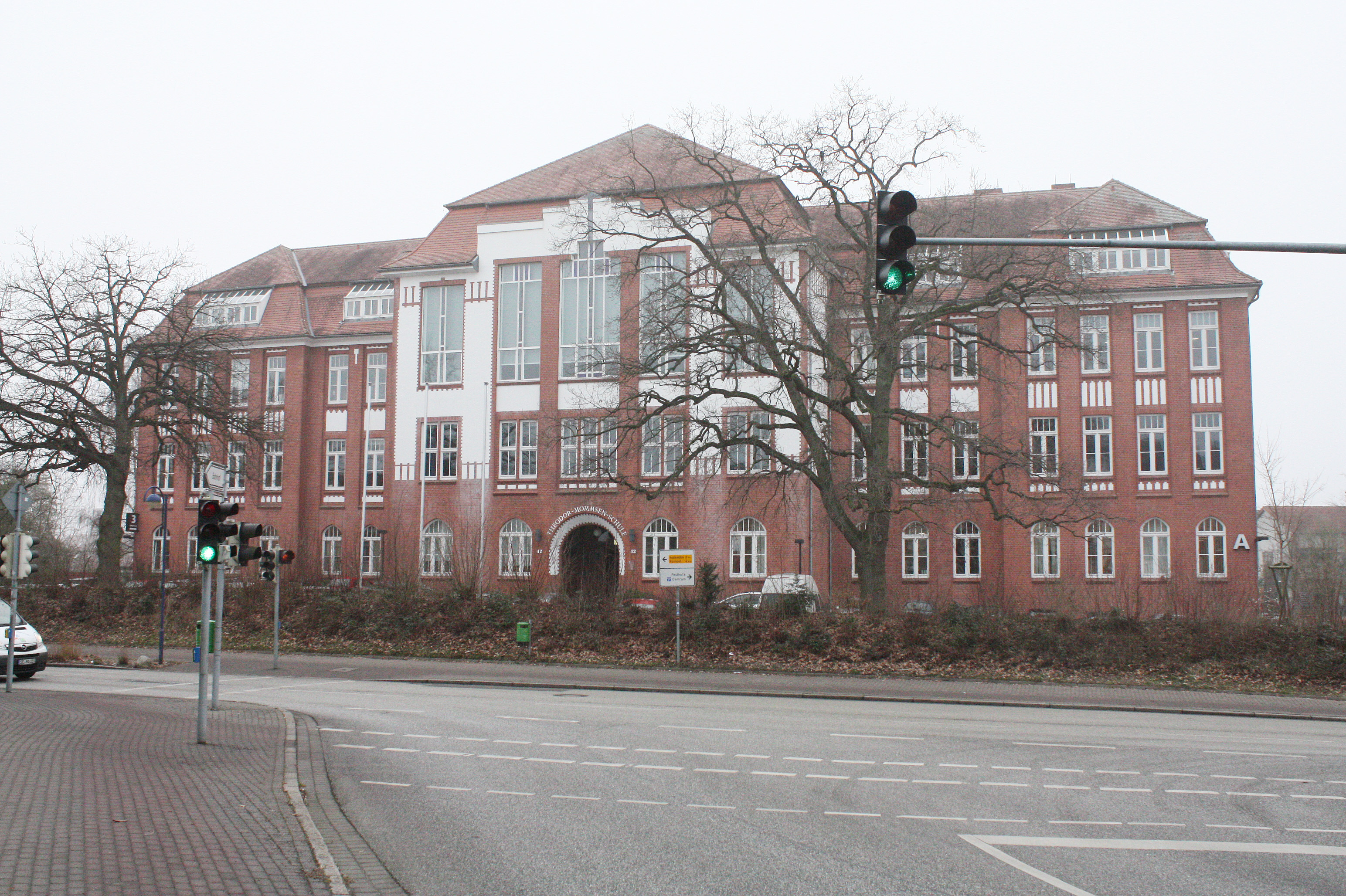 Theodor-Mommsen-Schule