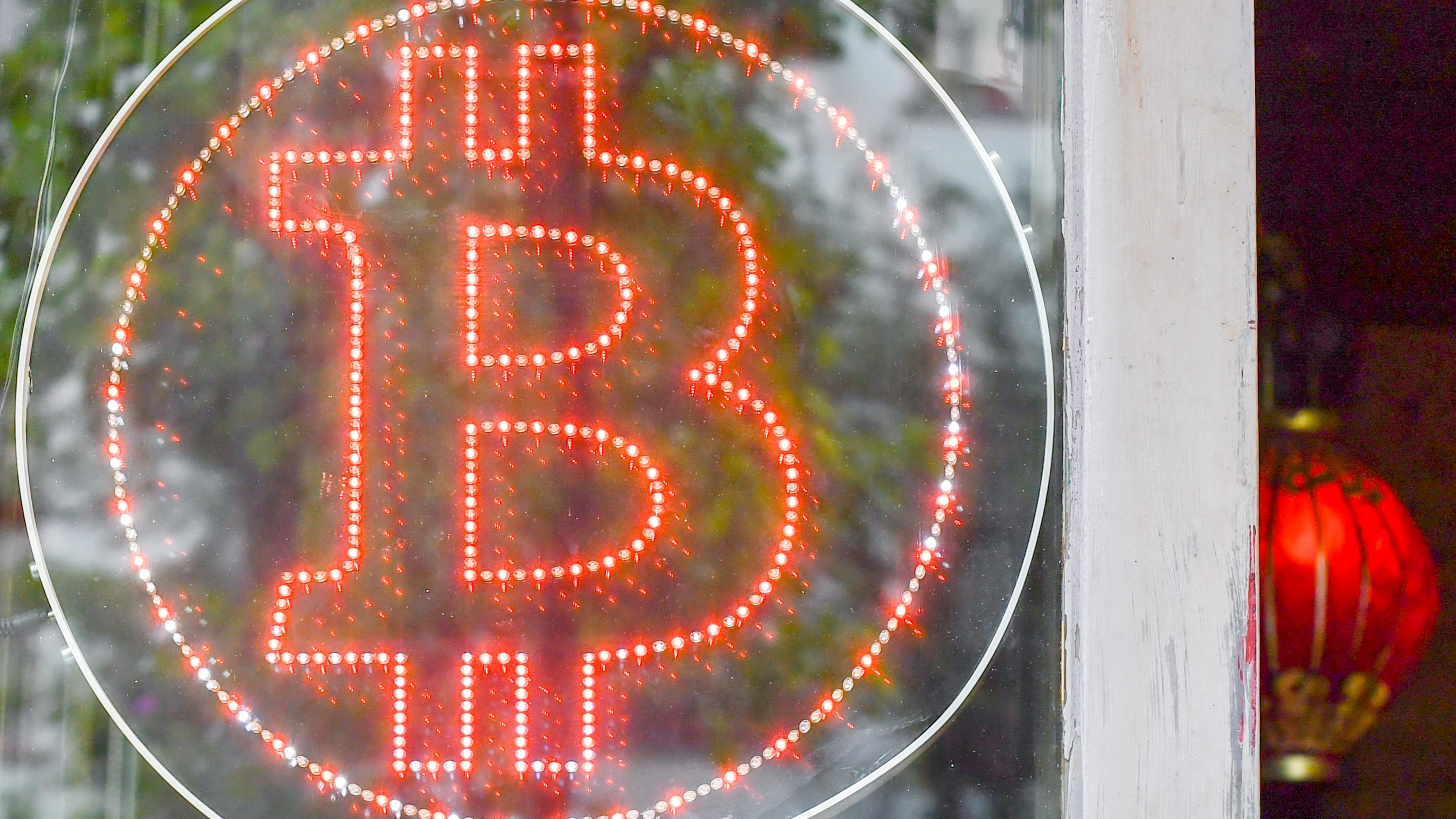 Nach kräftiger Korrektur: Sollten Anleger jetzt Bitcoin kaufen oder abwarten?