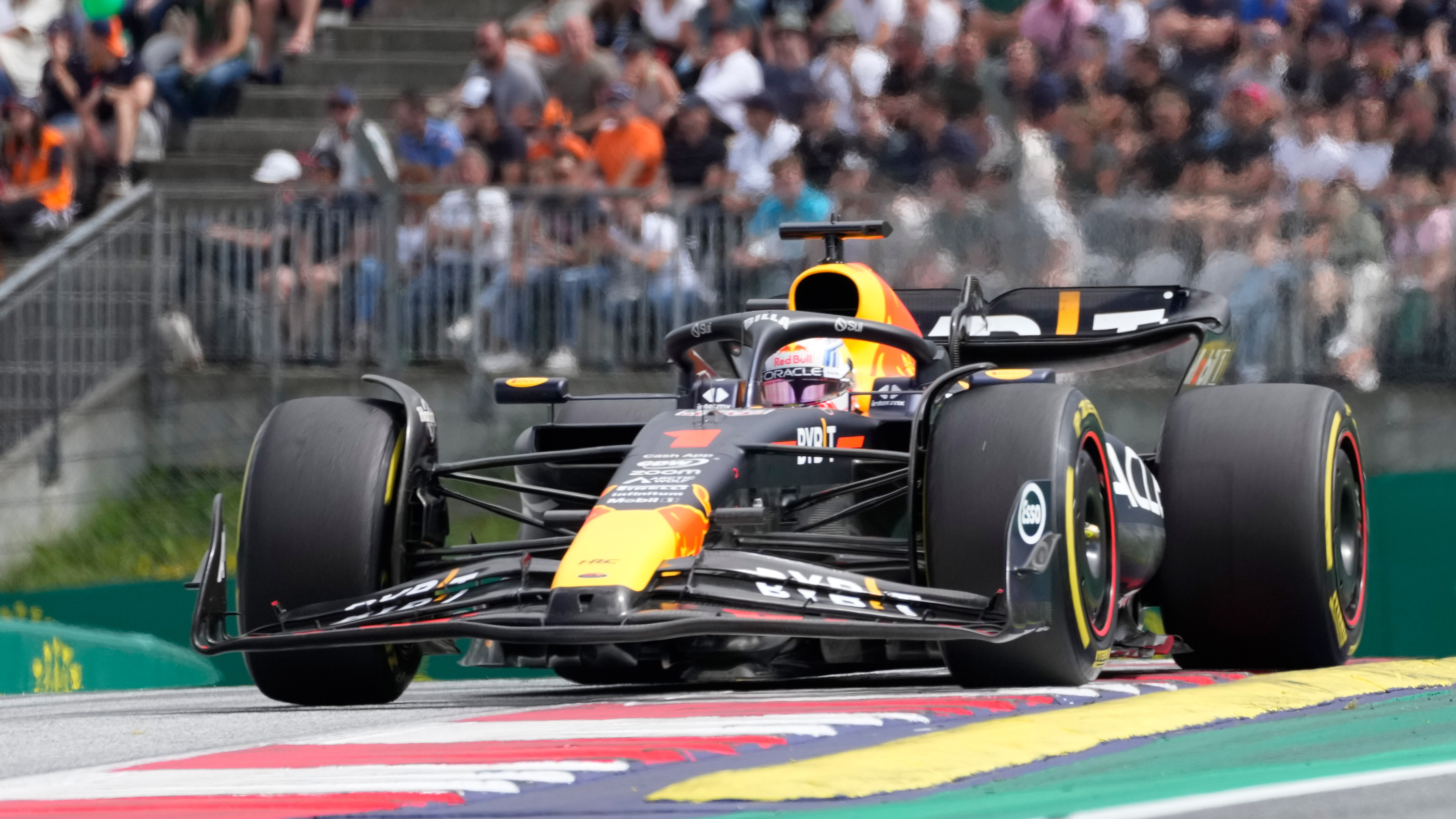 Formel 1 Ergebnis in Österreich Verstappen deklassiert Konkurrenz