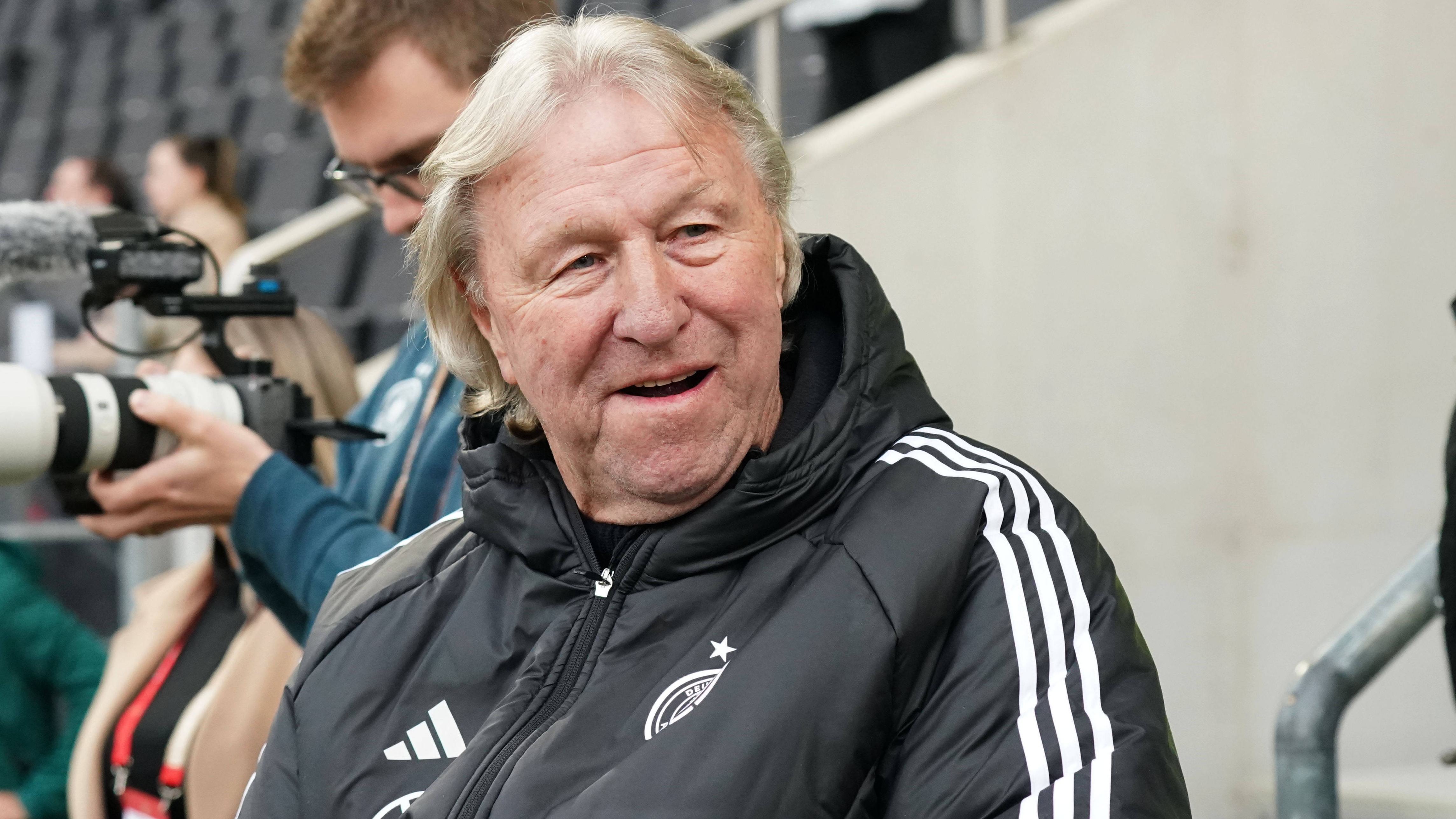 DFB-Frauen: Wen nimmt Horst Hrubesch mit zu Olympia?