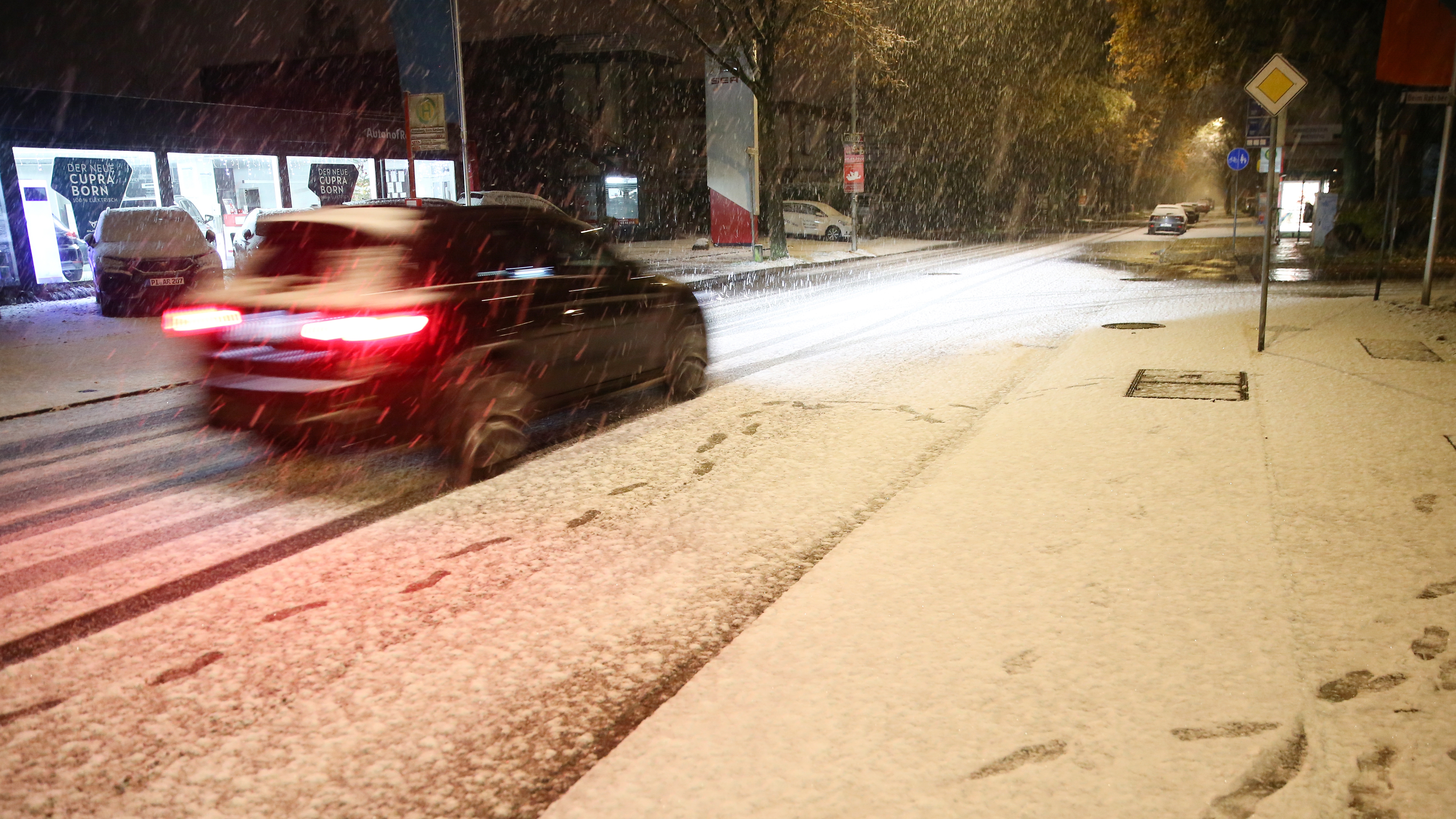 Klare Sicht im Winter: Tipps gegen beschlagene Autoscheiben