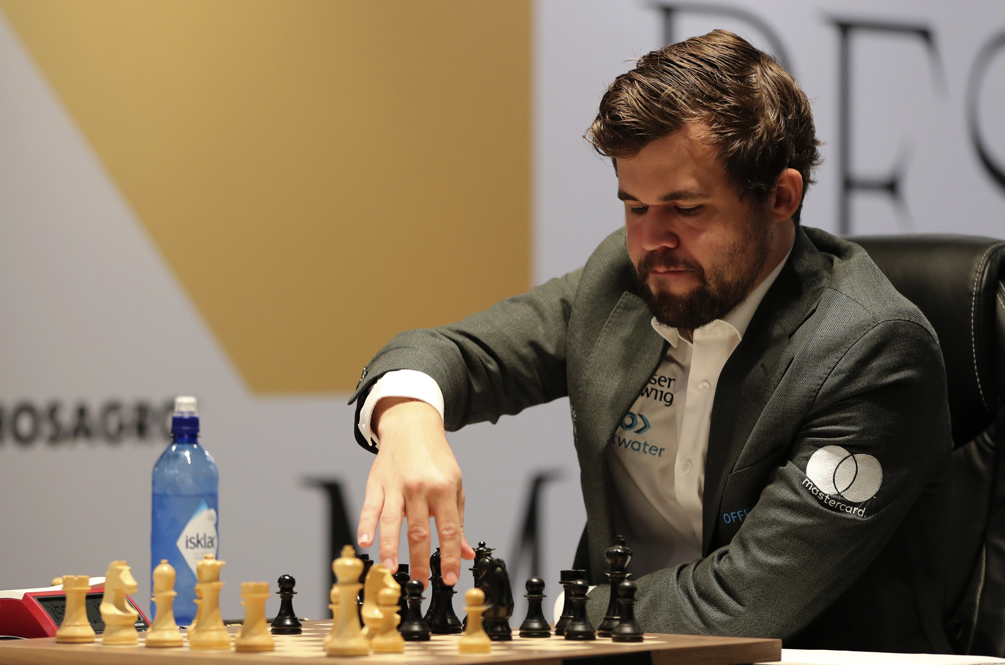 Magnus Carlsen bleibt im Schach in 101. Partie am Stück