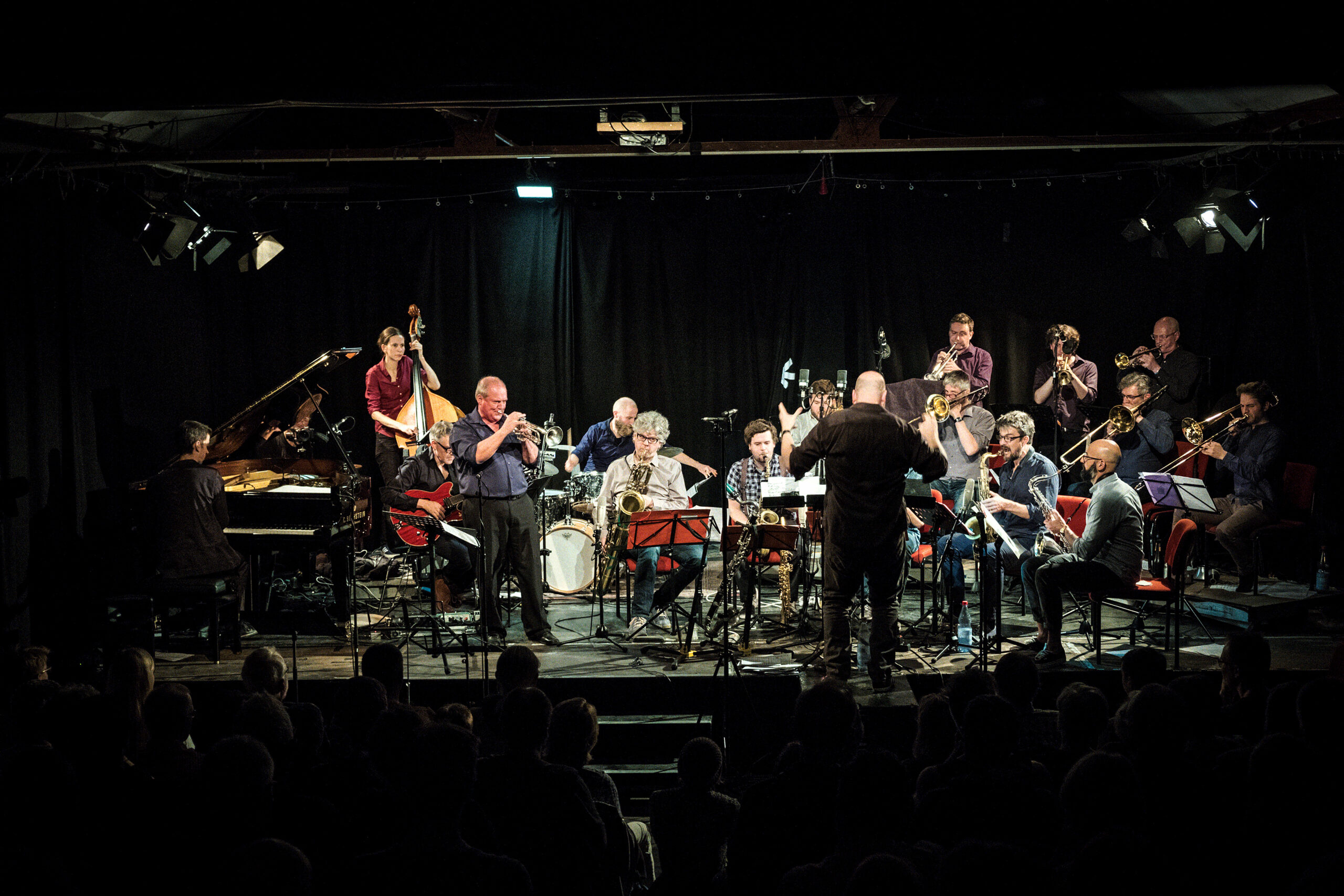 Hameln: Vikilu-Bigband trifft auf Jazzorchester „Fette Hupe“: Konzert in  der Mensa