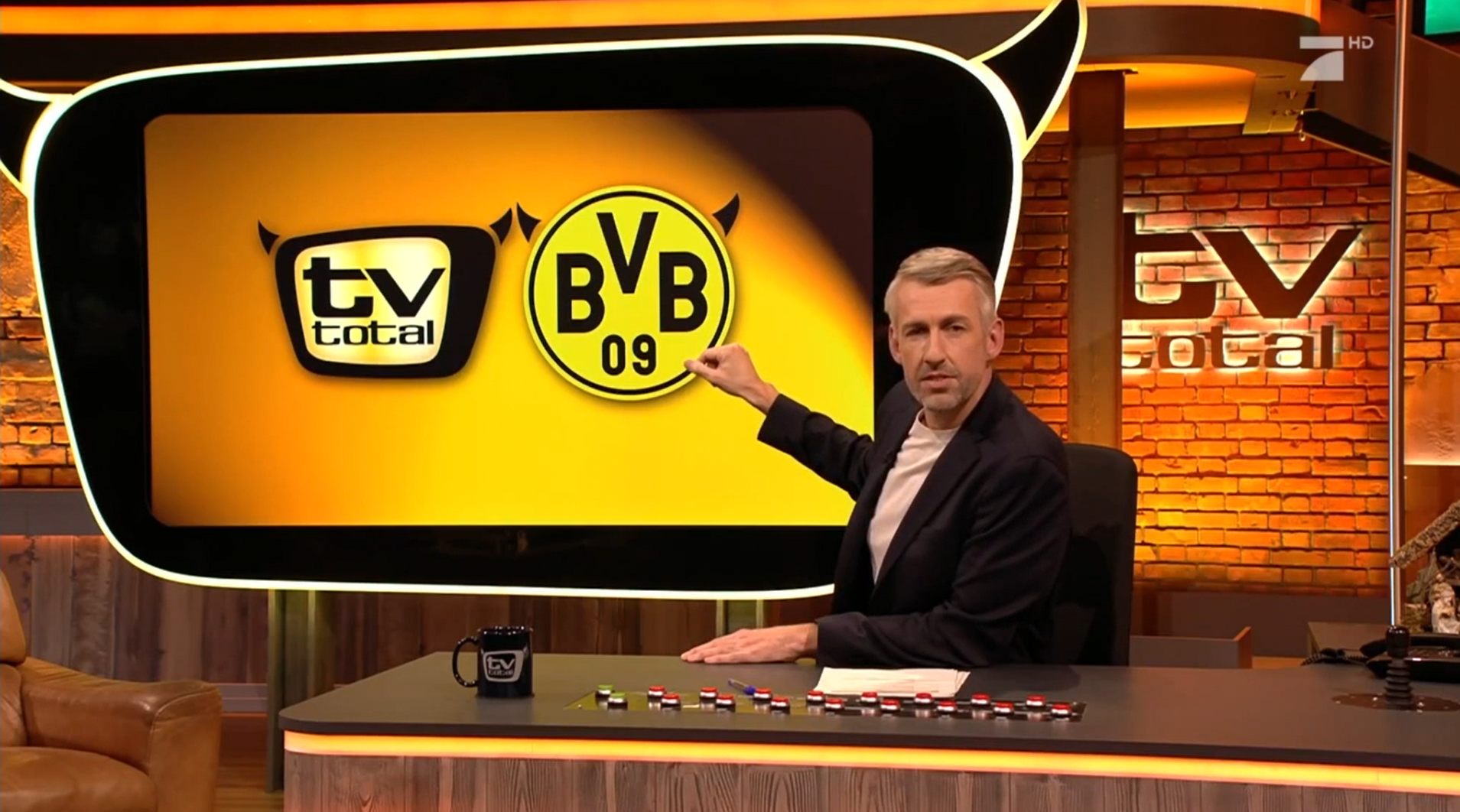 Stadionverbot für Sebastian Pufpaff? BVB widerspricht „TV total“-Moderator