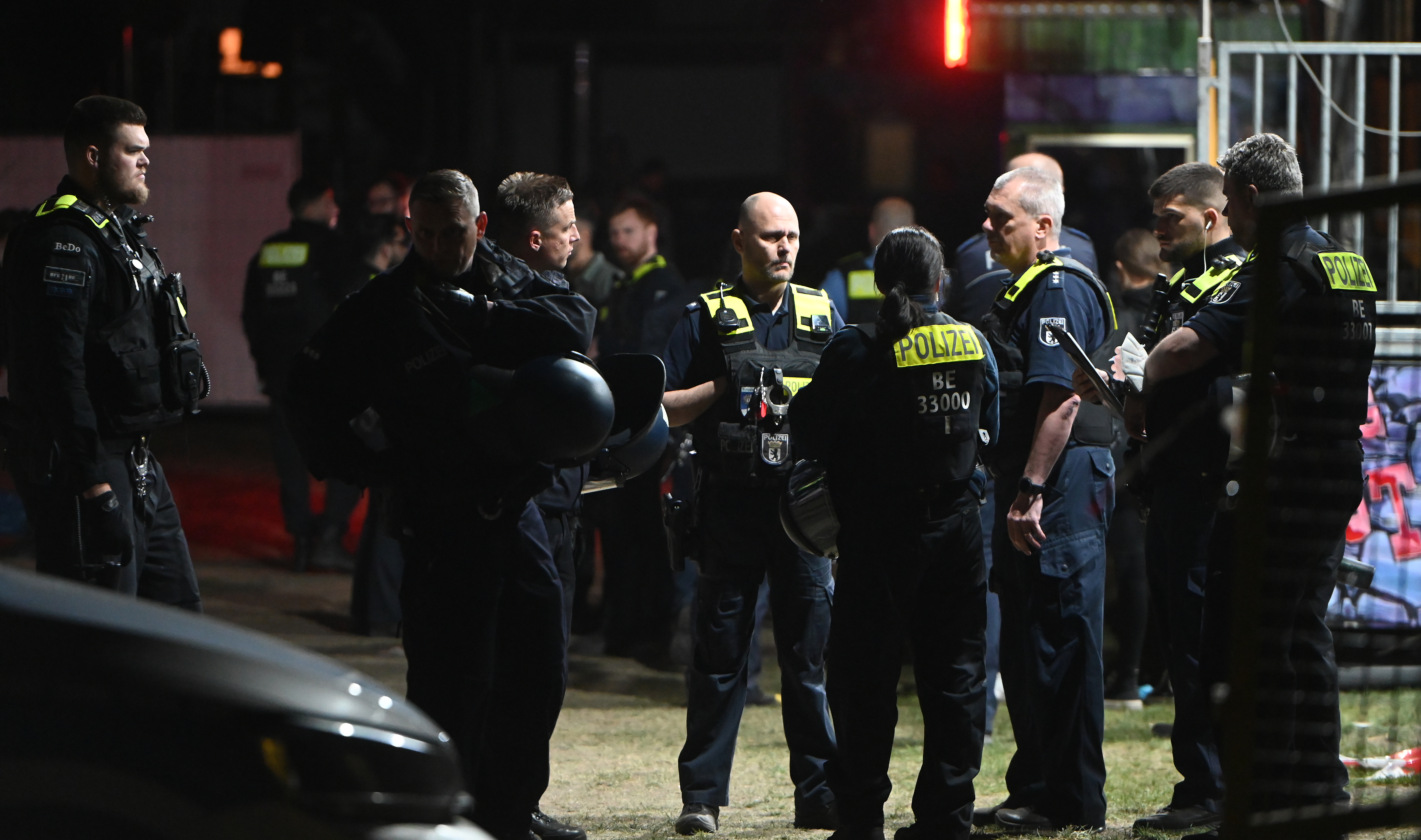 Messerattacke auf Volksfest in Berlin: Suche nach Täter läuft weiter