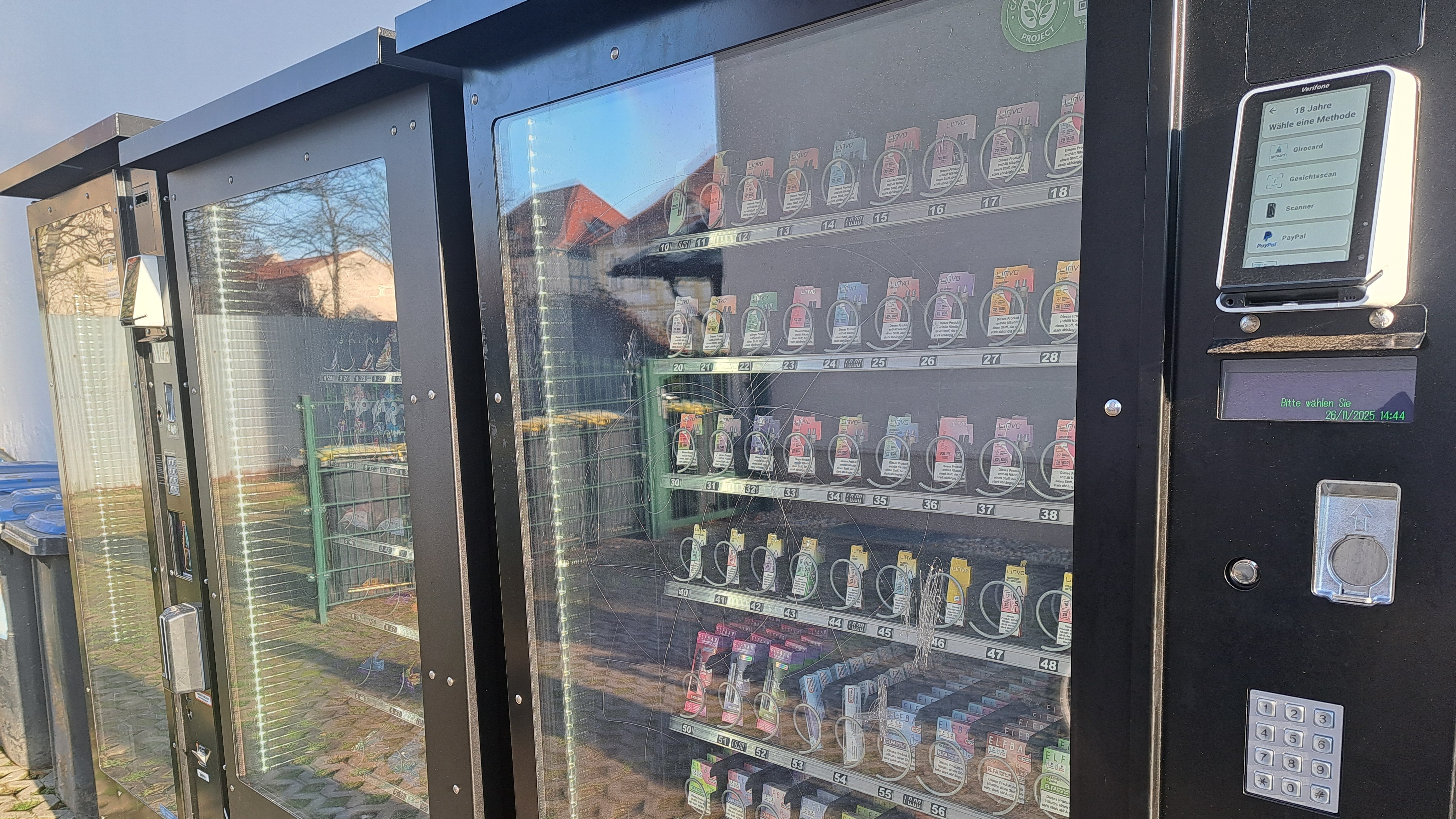 Rathenow: Automat mit E-Zigaretten und Alkohol nahe Schule