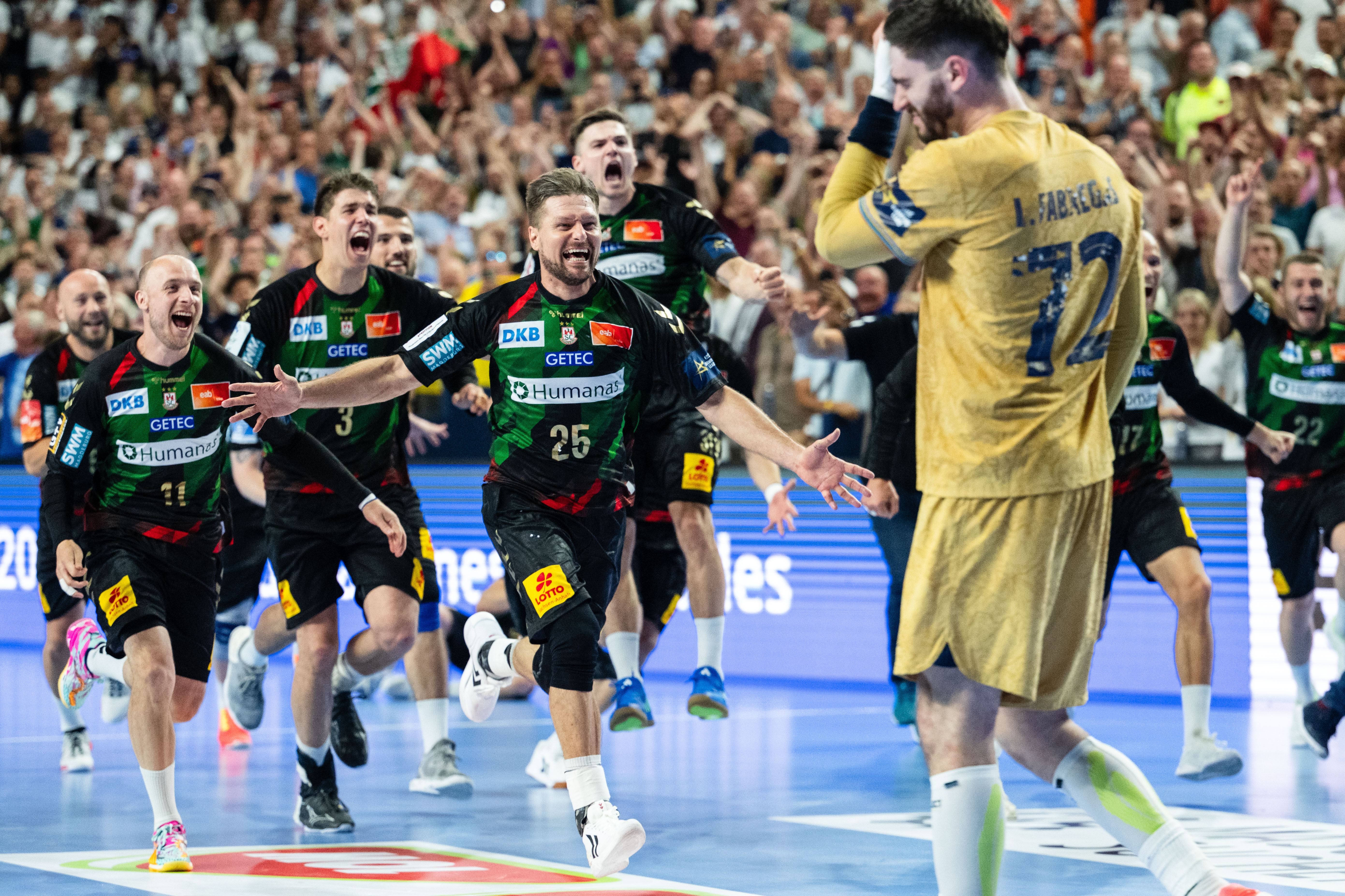 Handball Champions League SC Magdeburg bezwingt FC Barcelona im Final Four