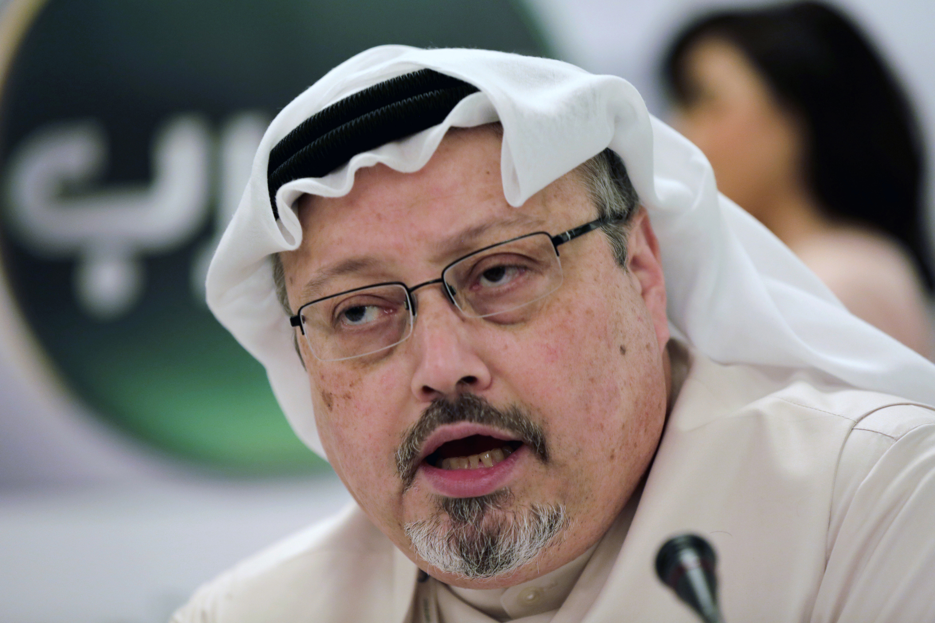 DREPT: Jamal Khashoggi på en pressekonferansen i Bahrain i 2014.