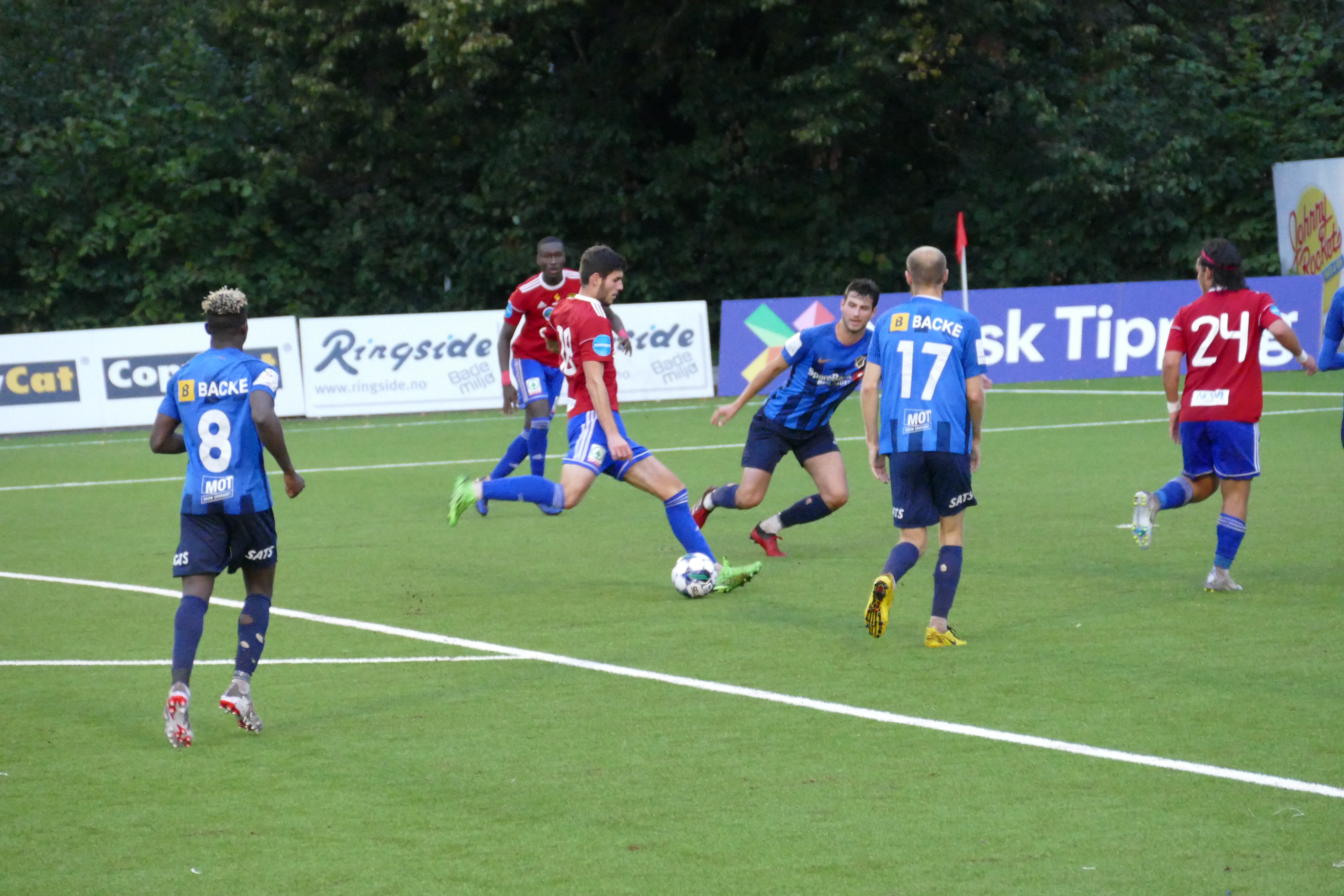 Florind Lokaj fikk en stor mulighet til å sette 3-1.