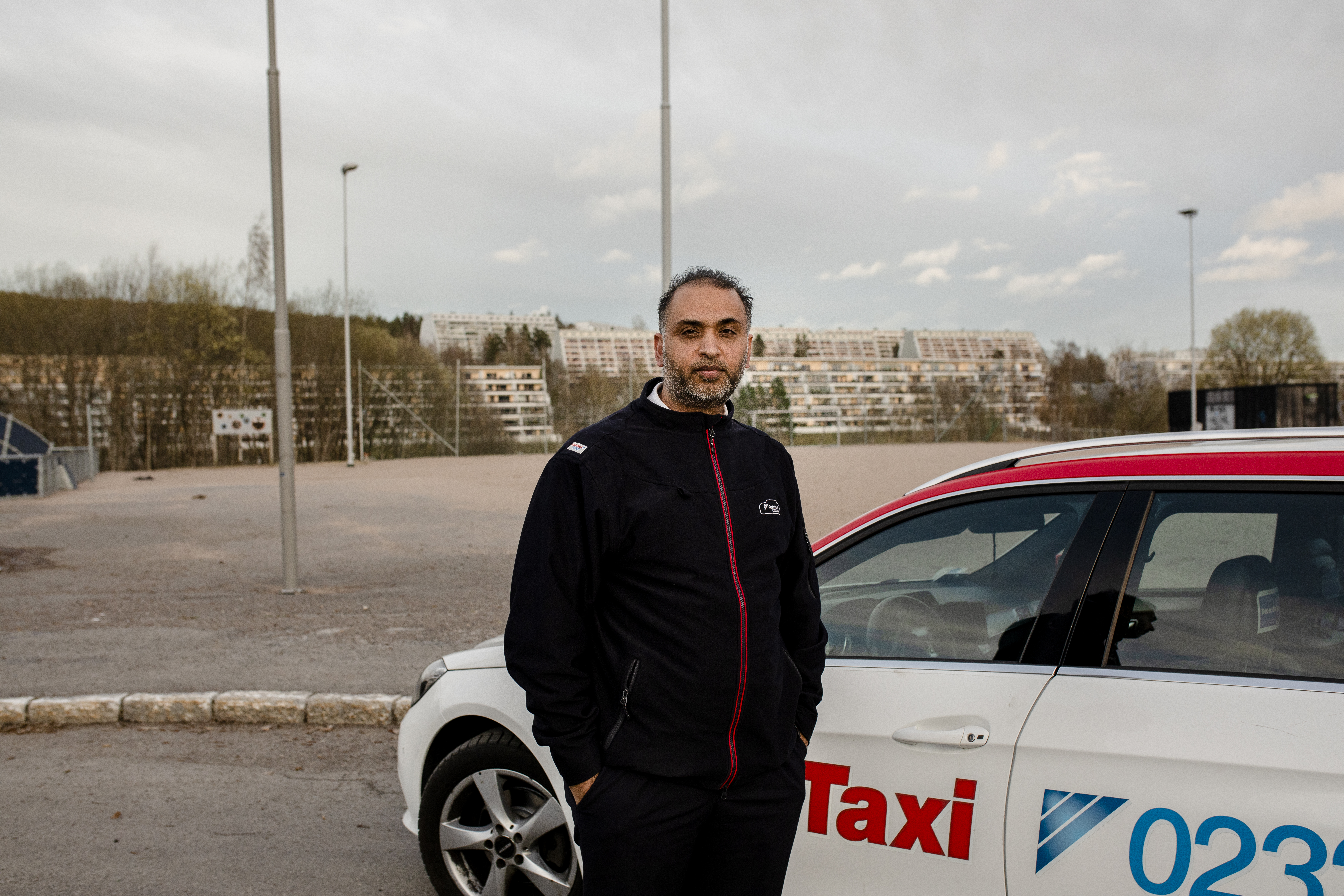 Fiaz Mohammad er sterkt imot regjeringens taxireform. Han har vært stolt av yrket sitt. – Det stoltenheten har regjeringen klart å ødelegge når alle nå bare kan hente seg ut et løyve. Han kommer til å bruke stemmeretten for å få endringene reversert. –  Denne saken er veldig viktig for meg, det er mitt levebrød