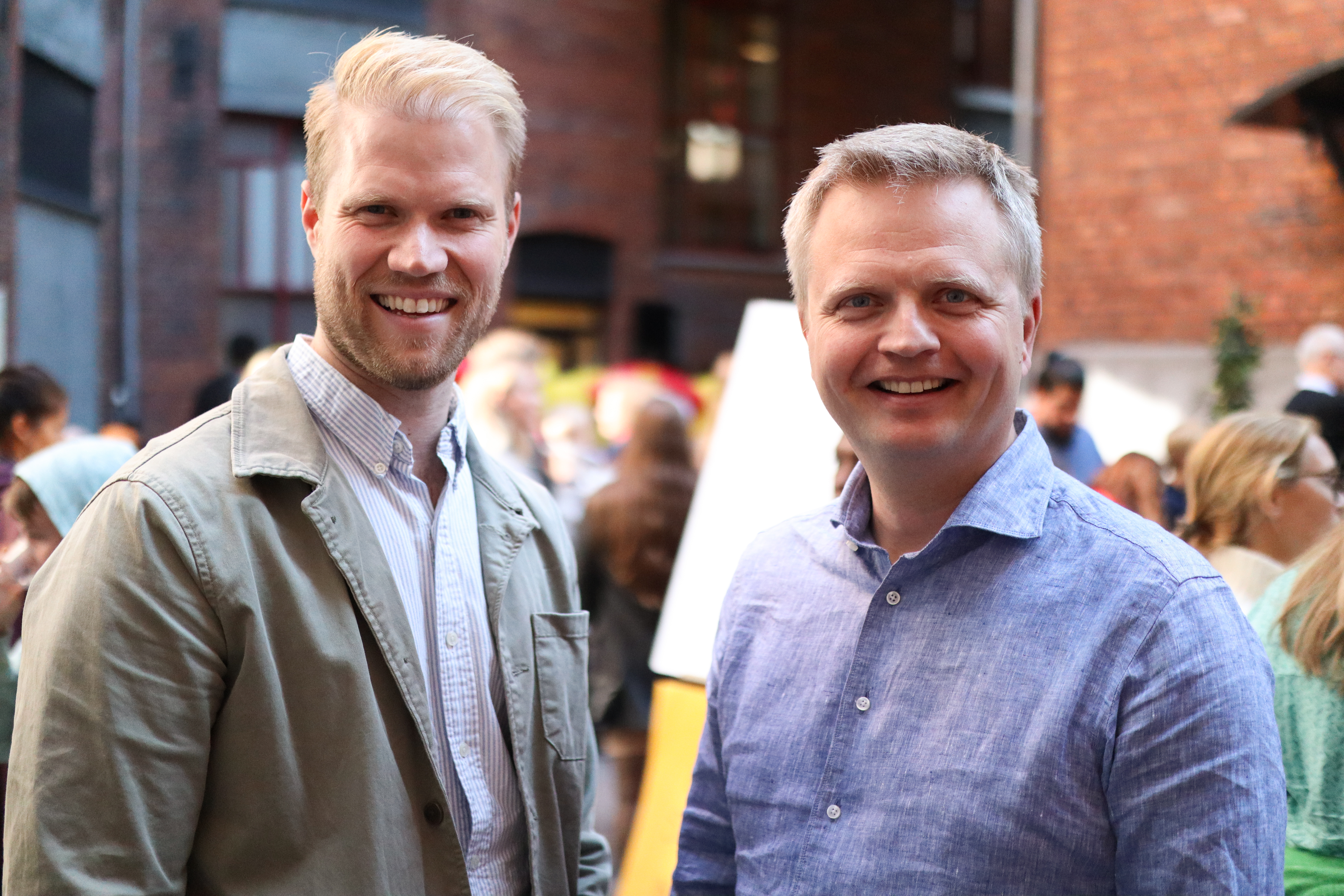 Pastor i Filadelfiakirken Sentrum Halvard Roaldsnes og filadelfiakirkegjenger Vegard Kolbjørnsrud