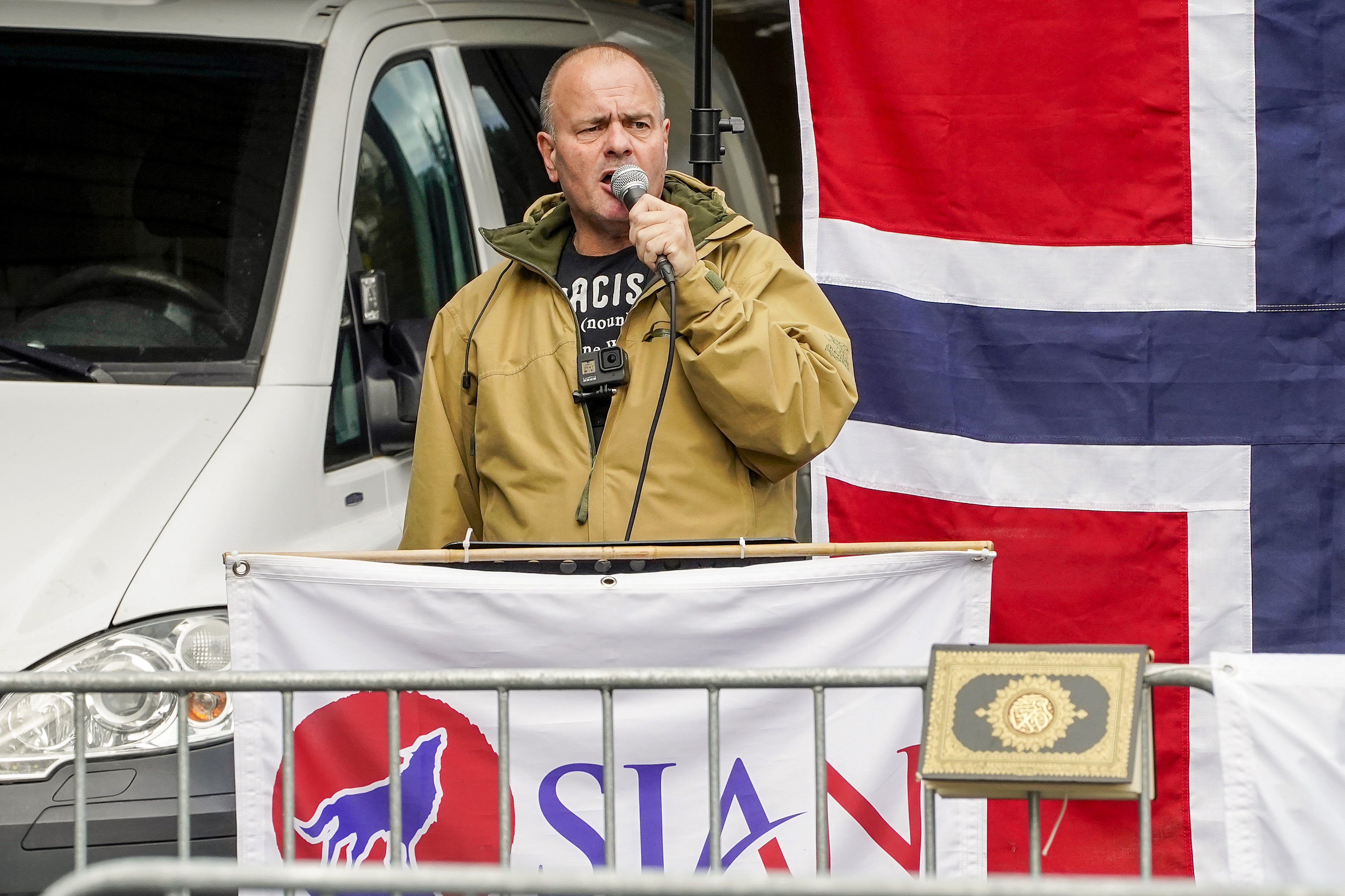 Sian-leder Lars Thorsen kaller det en skritt vekk fra demokrati. Foto: Torstein Bøe / NTB